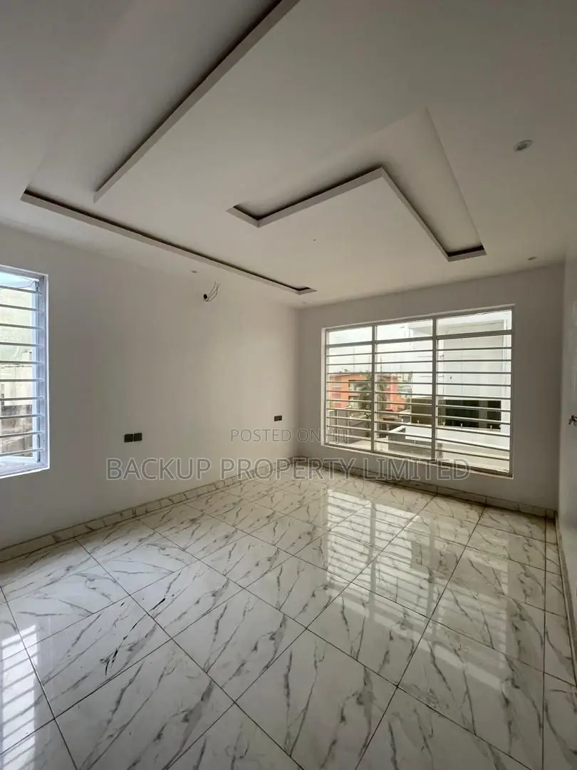 5bdrm Duplex in Opebi for sale in Opebi