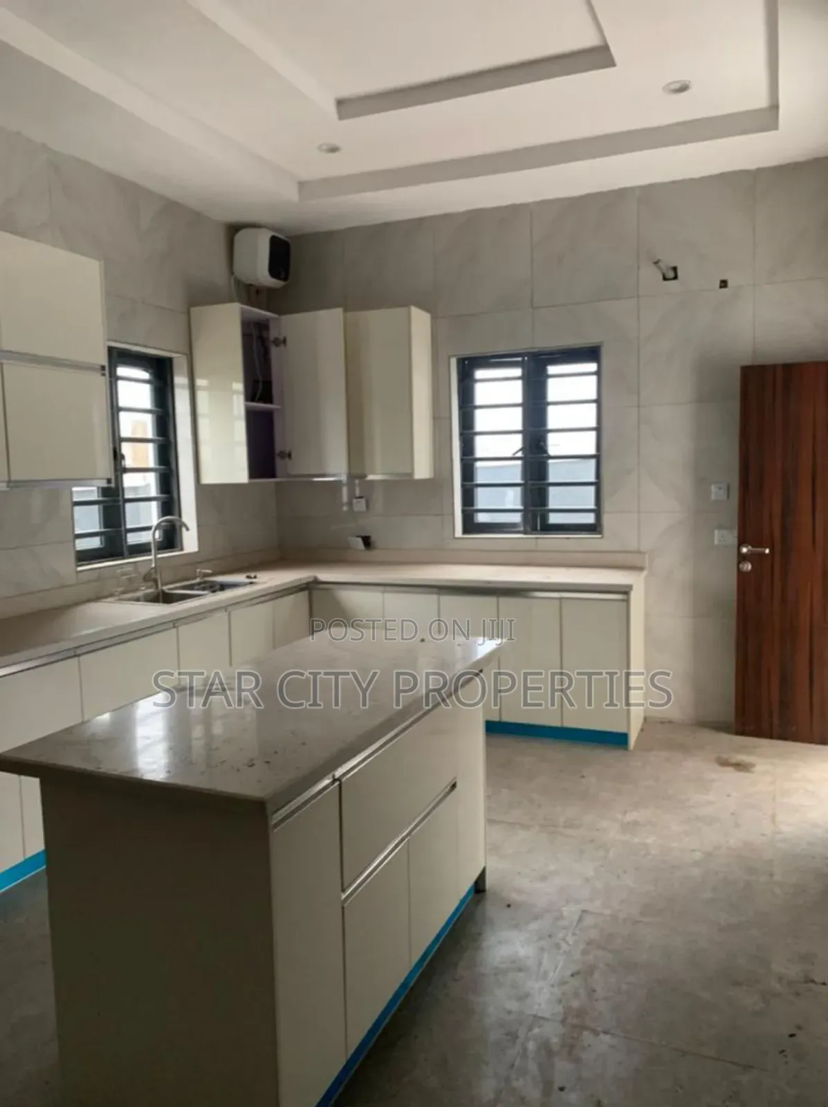 5bdrm Duplex in Magodo Ph 2, GRA Phase 2 Shangisha for rent in GRA Phase 2 Shangisha
