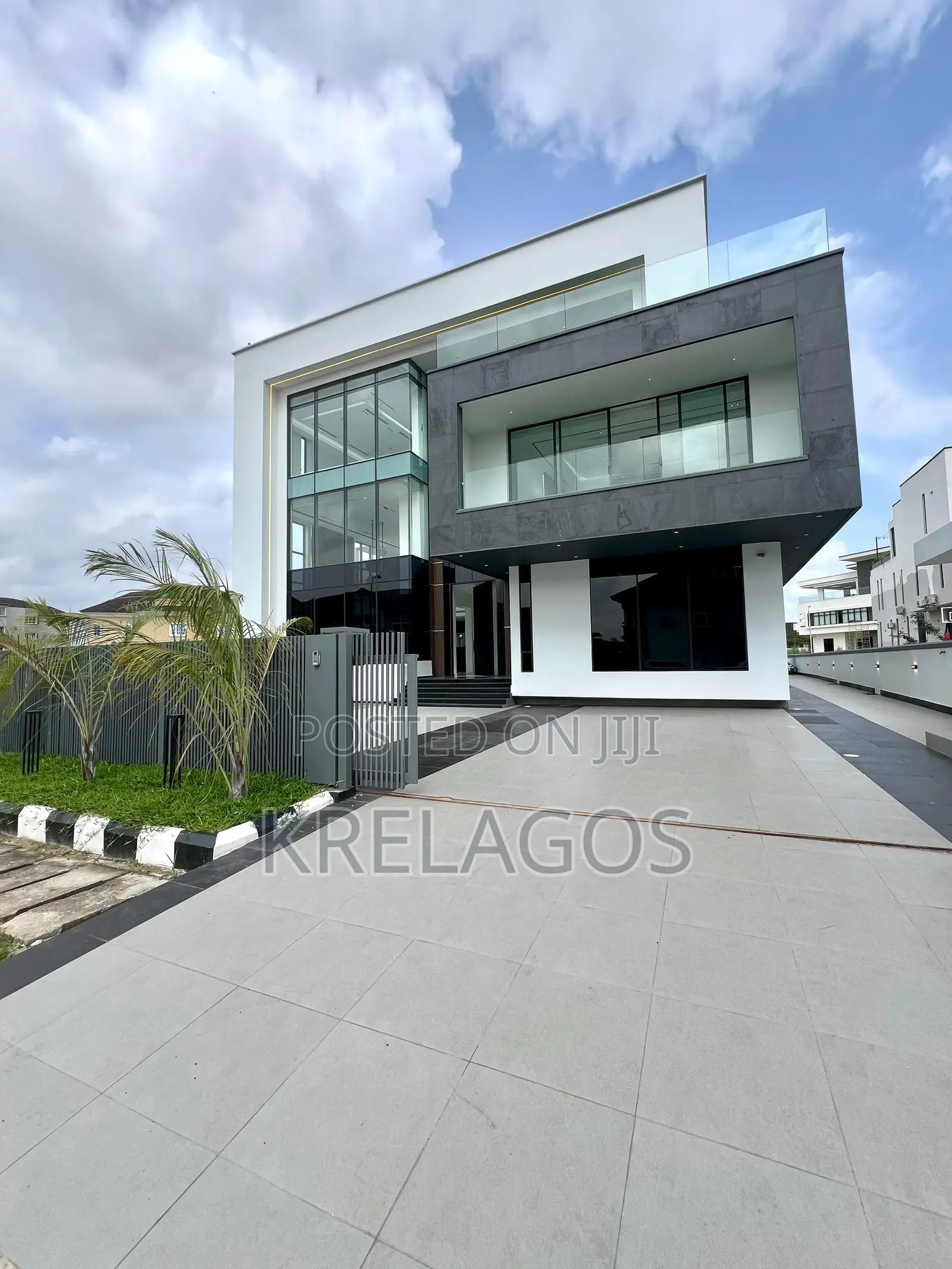 5bdrm Duplex in Osapa london for sale in Osapa london