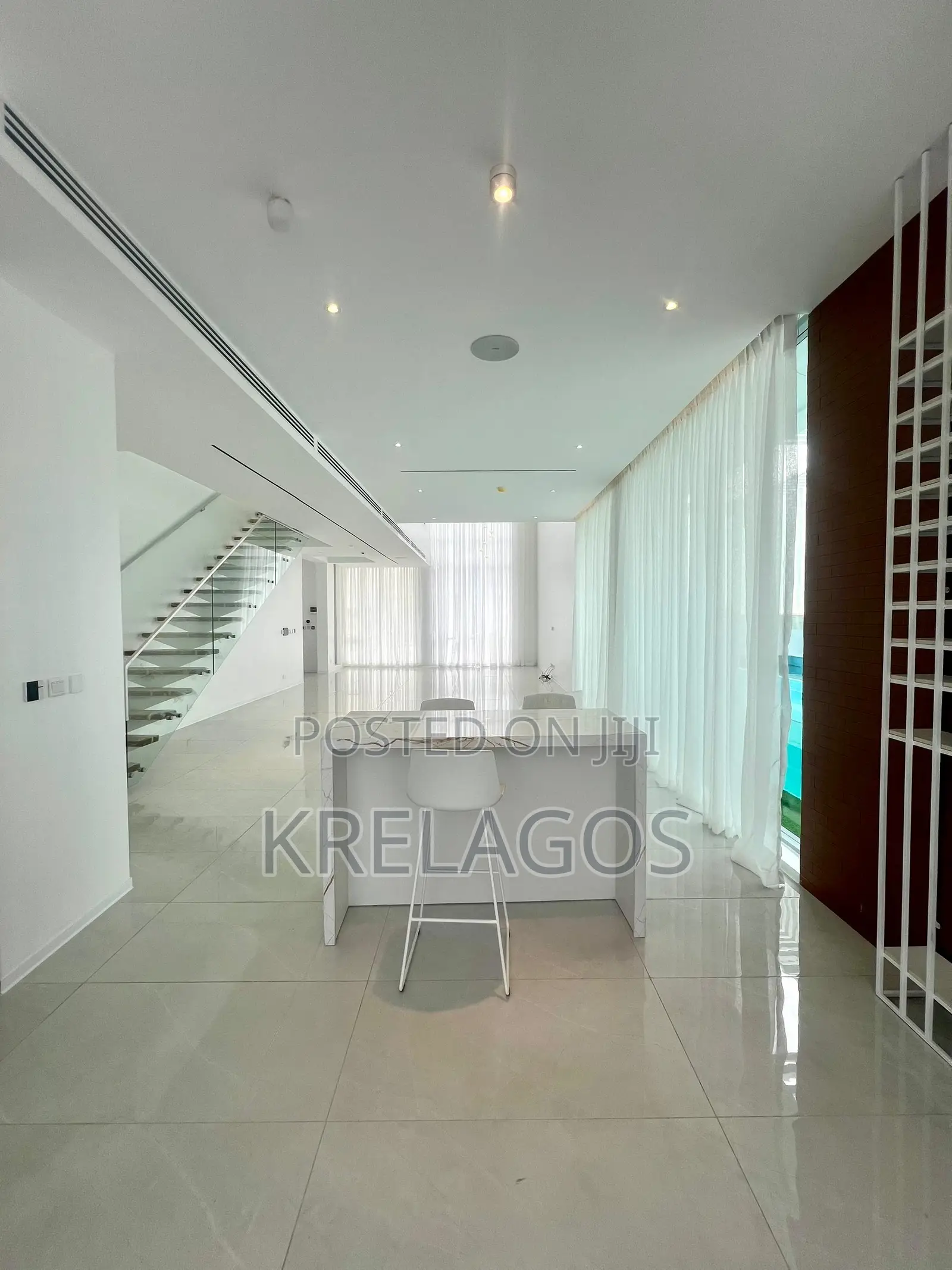 5bdrm Duplex in Ikate for sale in Ikate