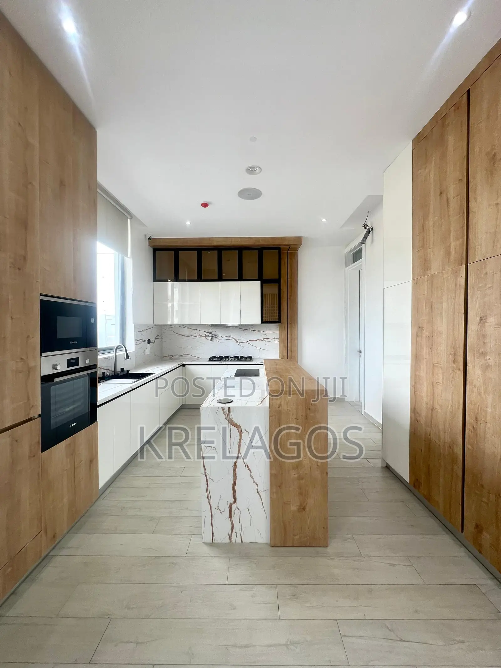 5bdrm Duplex in Ikate for sale in Ikate