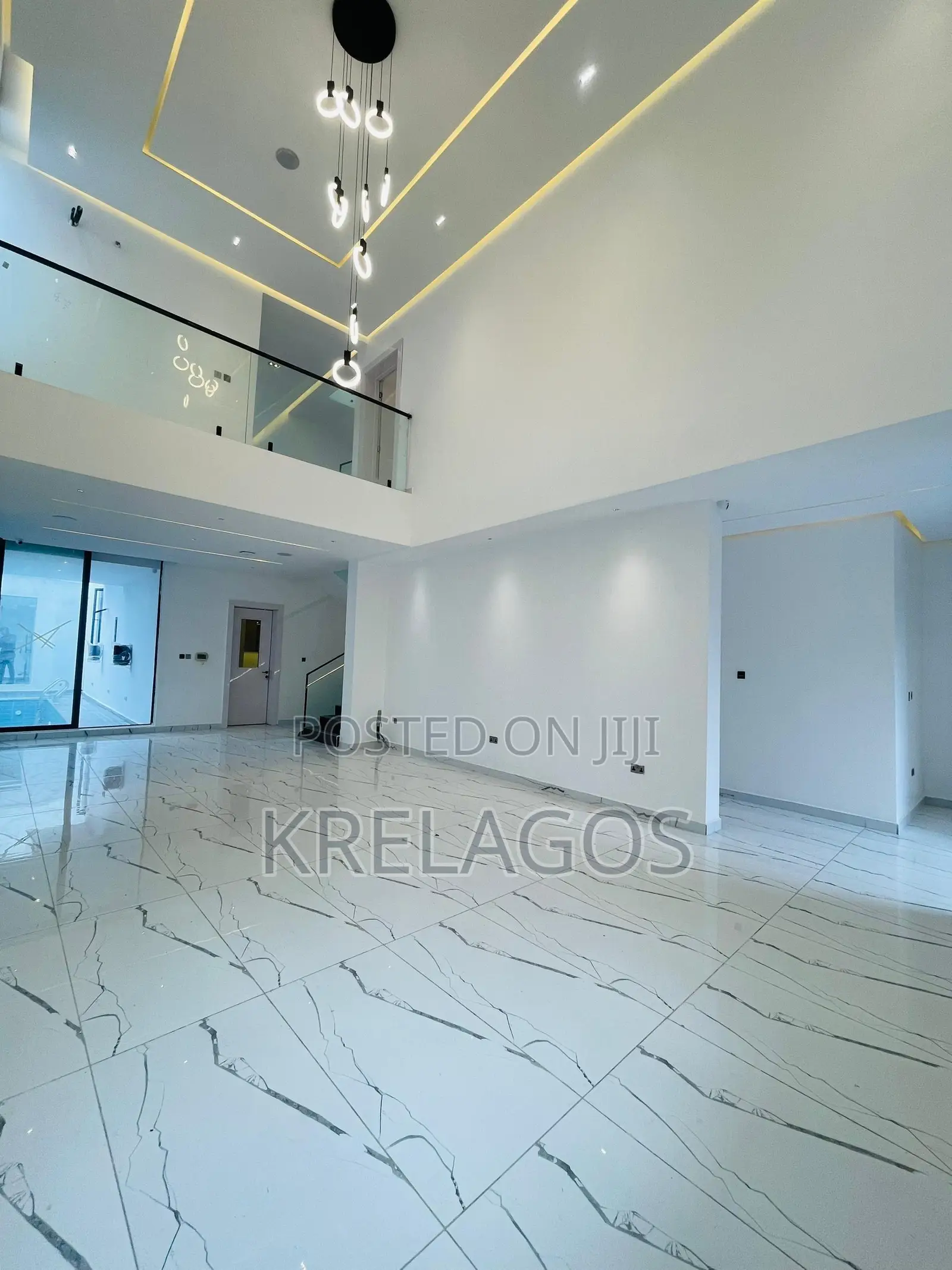 5bdrm Duplex in Lekki Phase 1 for sale in Lekki Phase 1