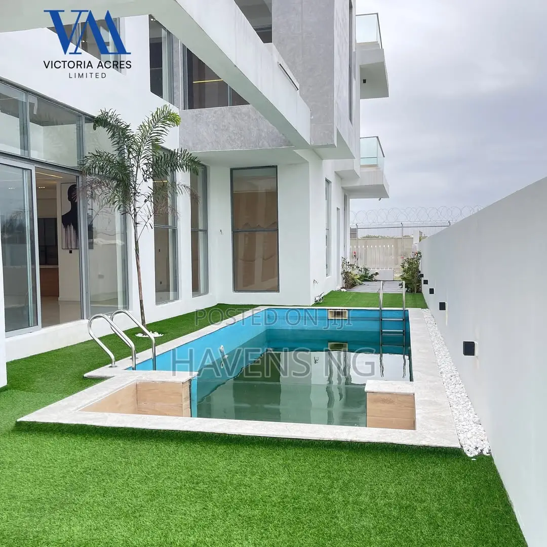 5bdrm Duplex in Osapa london for sale in Osapa london