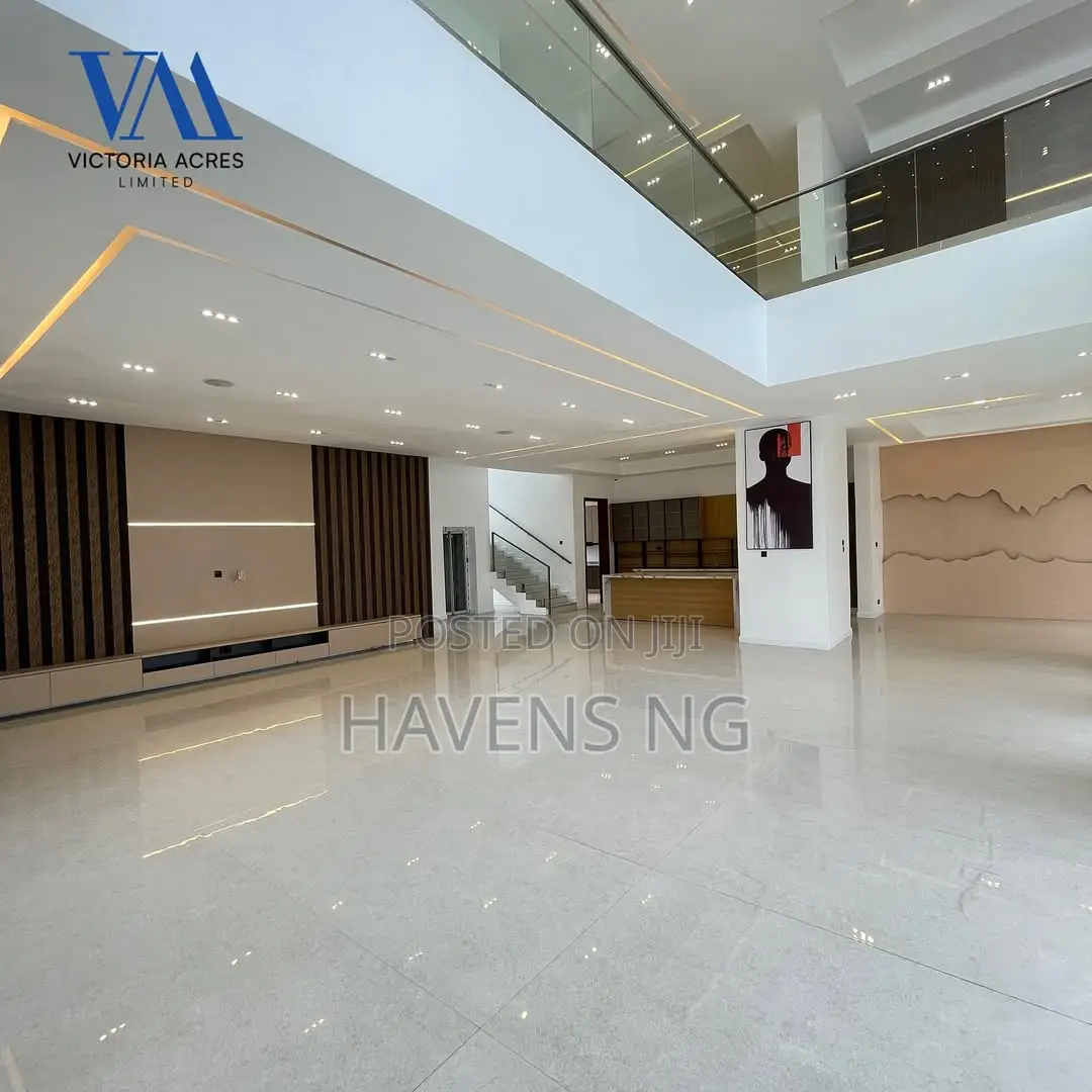 5bdrm Duplex in Osapa london for sale in Osapa london