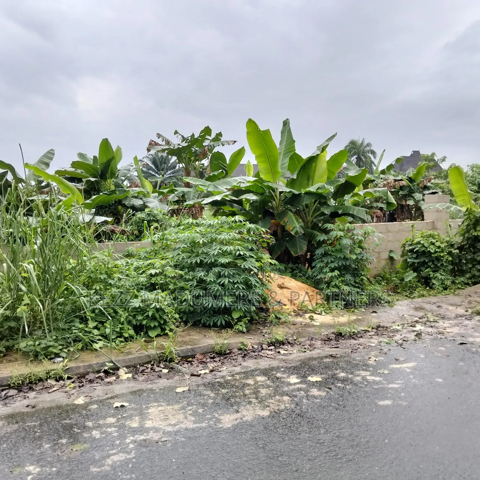 For Sale:6 Plots With Dwarf Fence at Gra Phase 8 Eliozu , Ph in Port-Harcourt