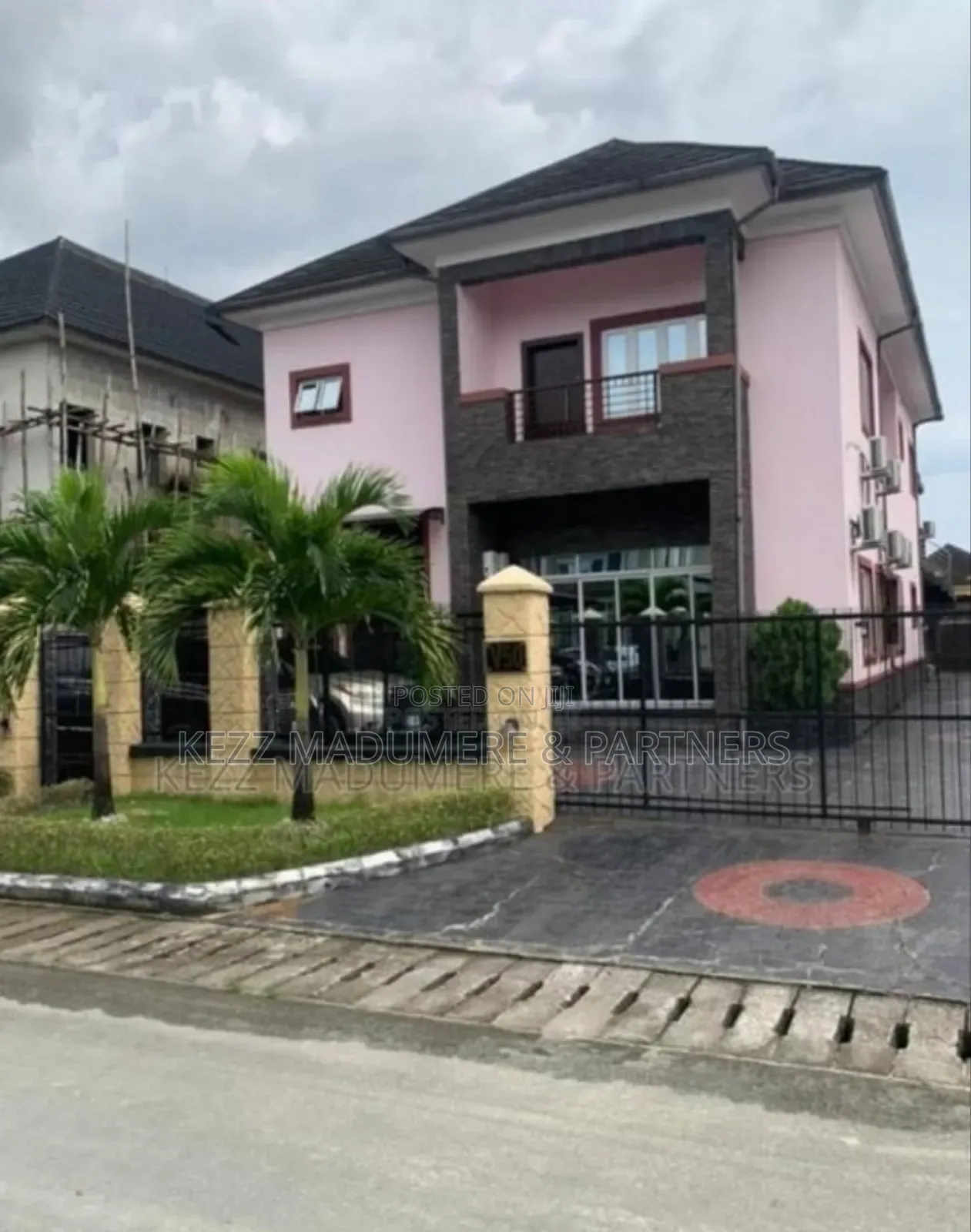 4bdrm Duplex in Golf Estate , Dr for sale in Port-Harcourt