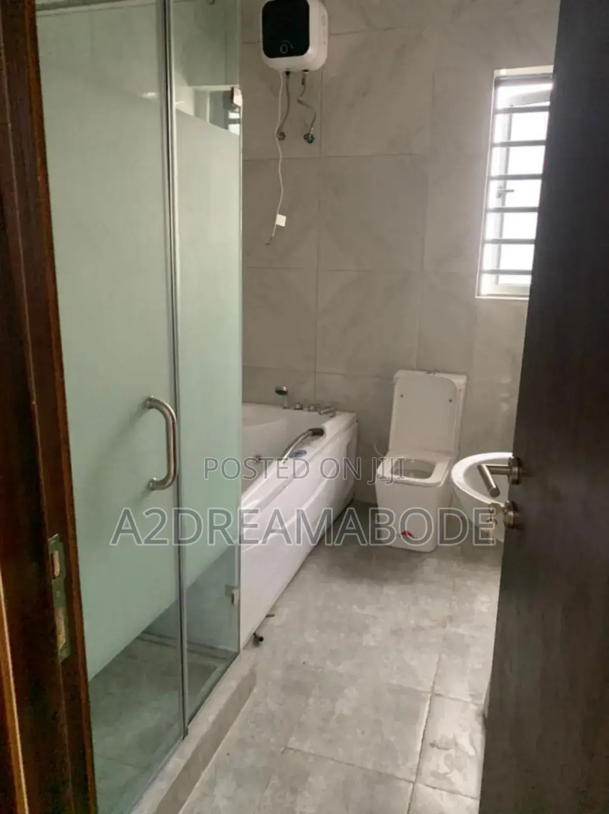 5bdrm Duplex in Magodo Phase 2, Ikeja for sale in Ikeja