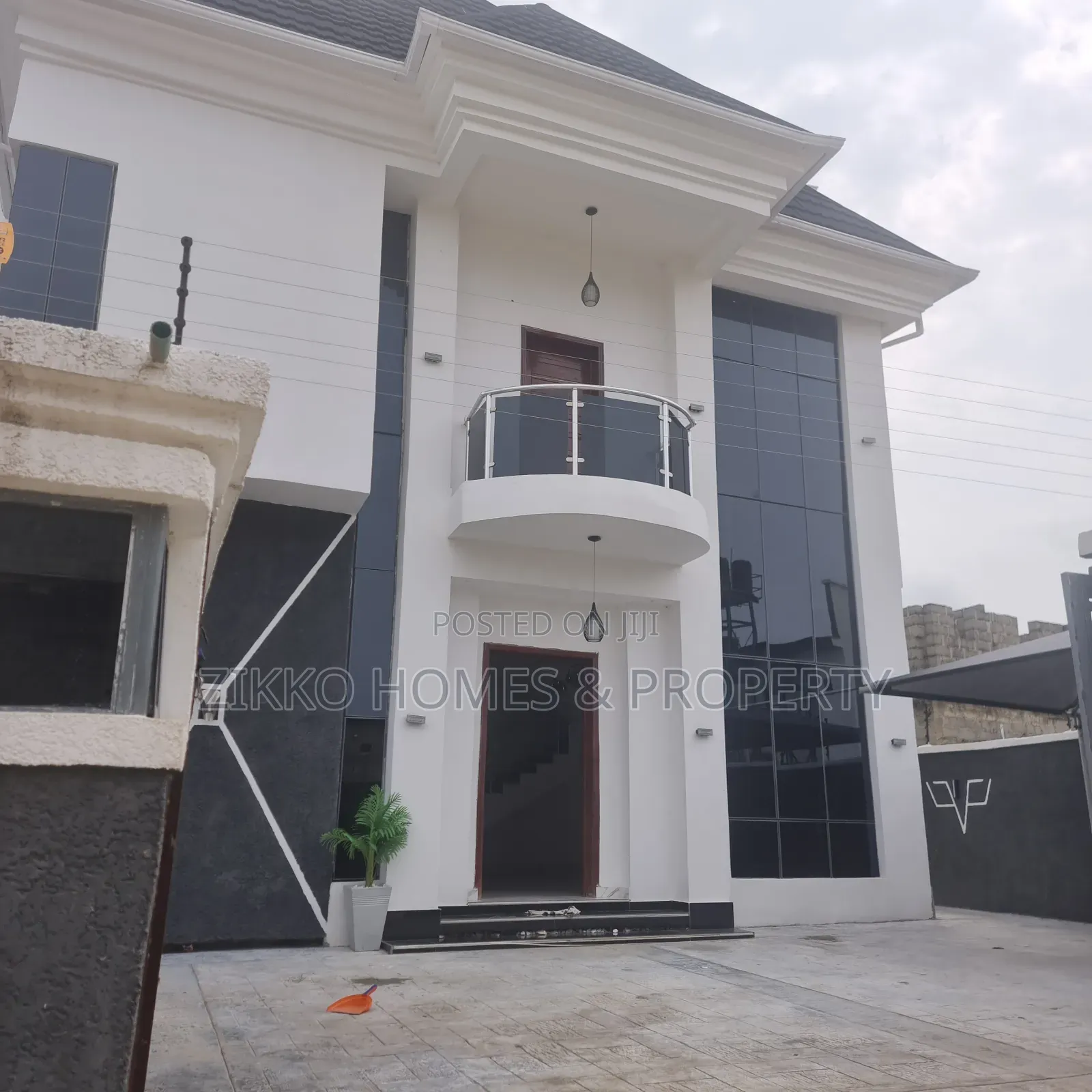 5bdrm Duplex in Ajah for sale in Ajah