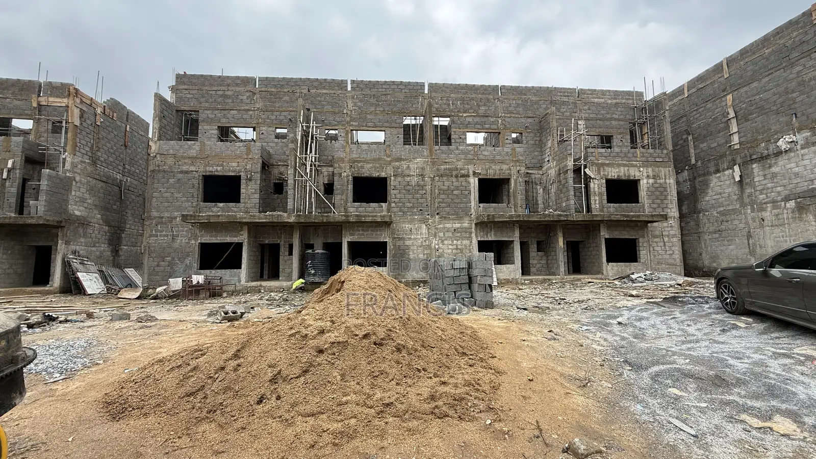 4bdrm Townhouse/Terrace in Hills View Estate, Gwarinpa in Life Camp