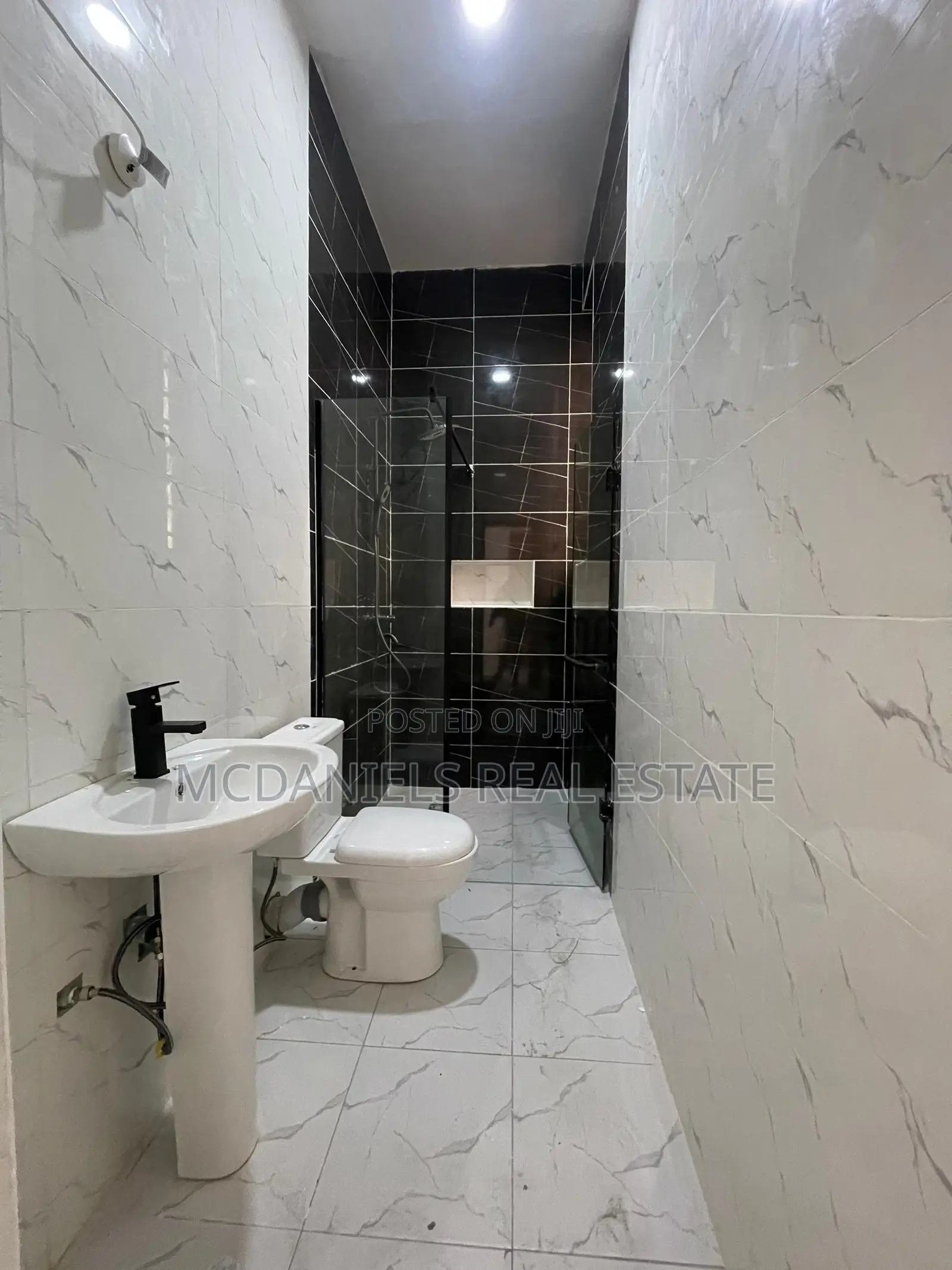 Furnished 2bdrm Apartment in Ologolo for sale in Ologolo
