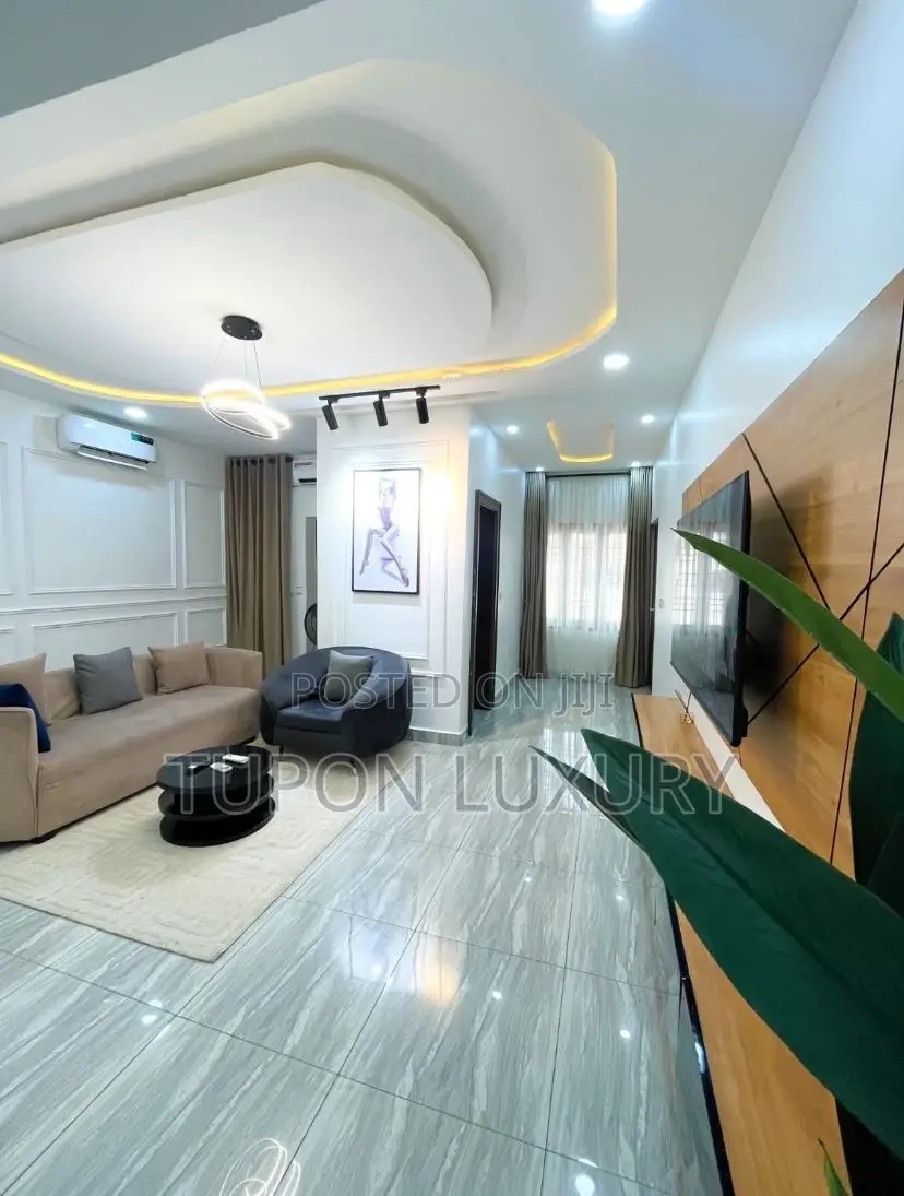 Luxury 1/2 Apartment in Jahi in Maitama