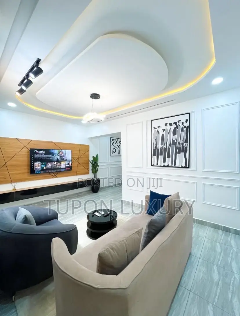 Luxury 1/2 Apartment in Jahi in Maitama