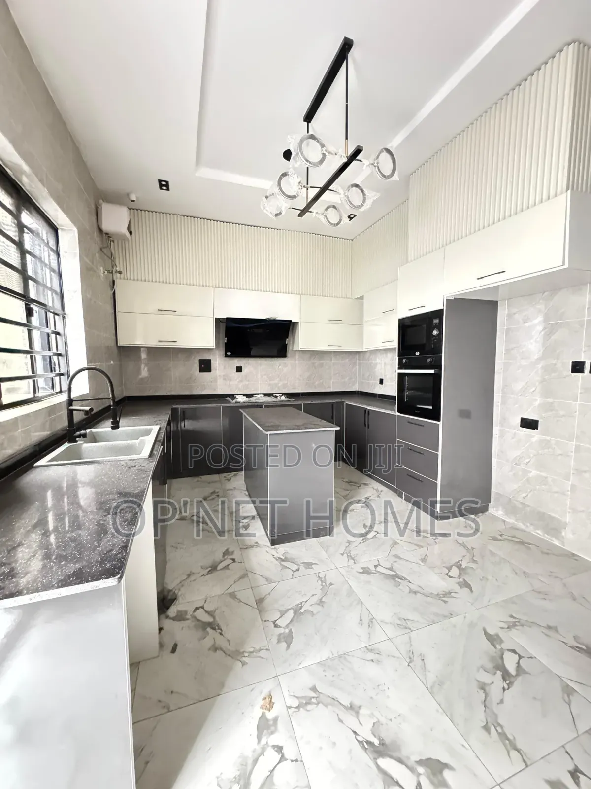 Furnished 4bdrm Duplex in Lekki for sale in Lekki