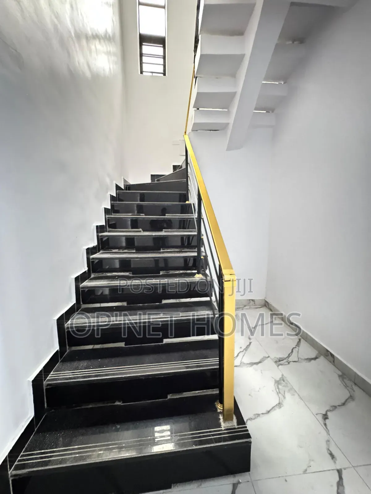 Furnished 4bdrm Duplex in Lekki for sale in Lekki