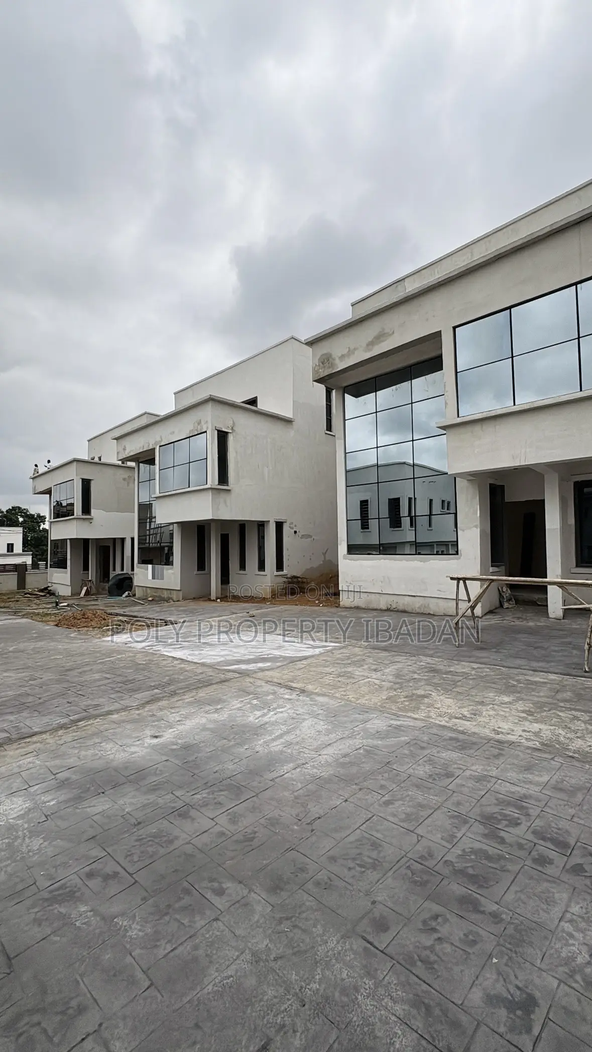 4bdrm Penthouse in Cheif Lateef Oyelade, Ibadan for sale in Ibadan