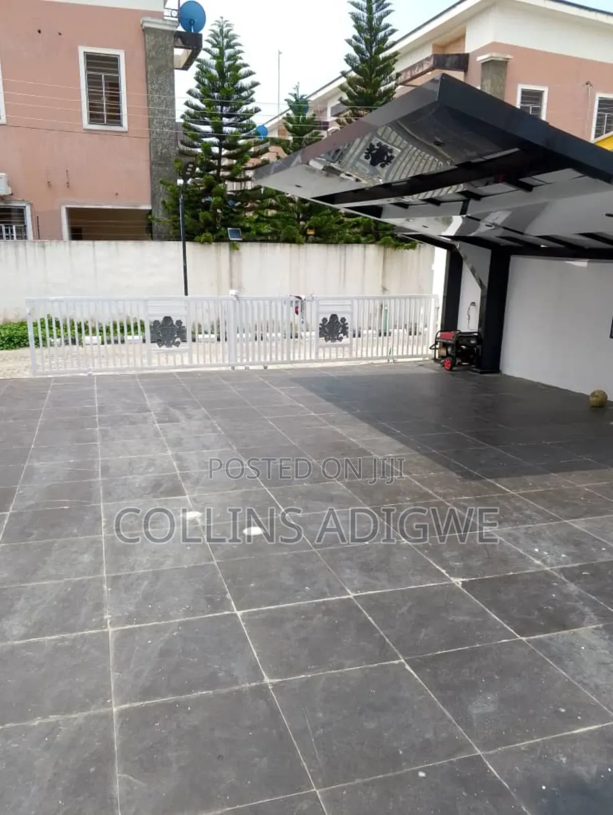 5bdrm Duplex in Call Estate Chevron for sale in Chevron