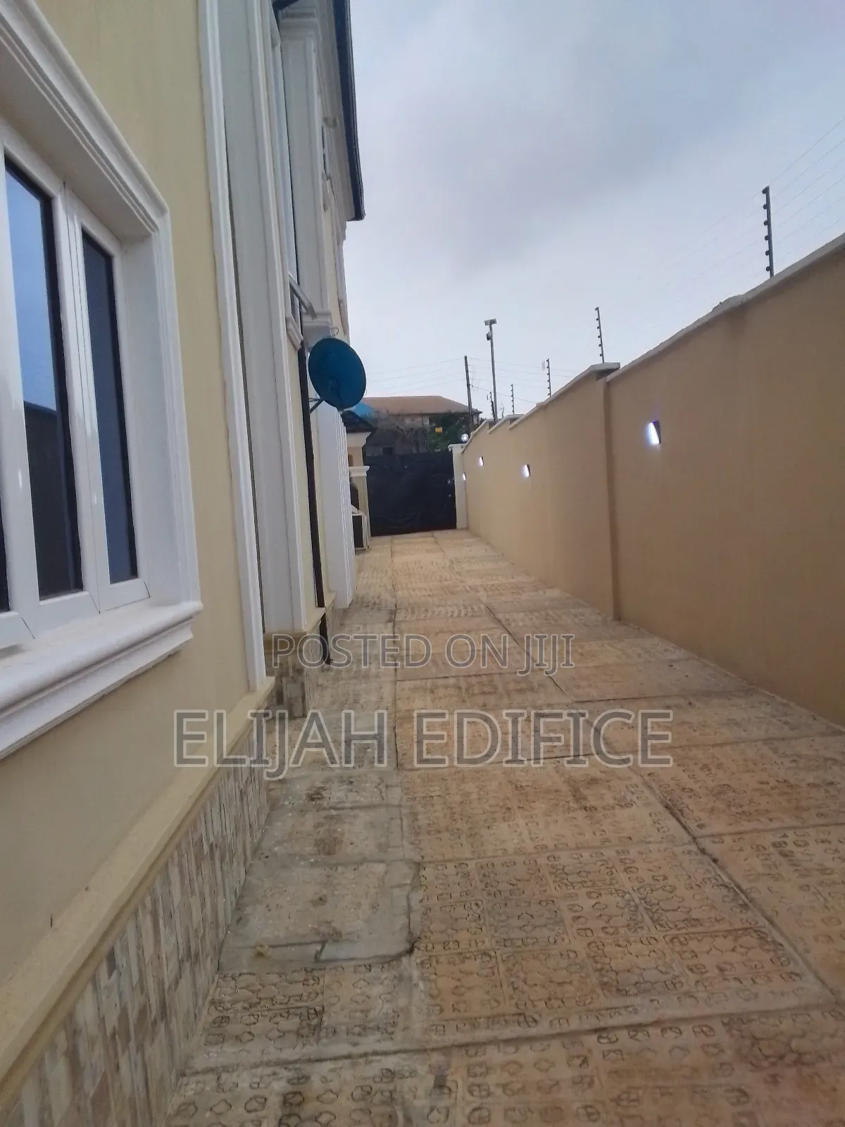 Furnished 2bdrm Block of Flats in Grammar School, Erunwe for rent in Erunwe