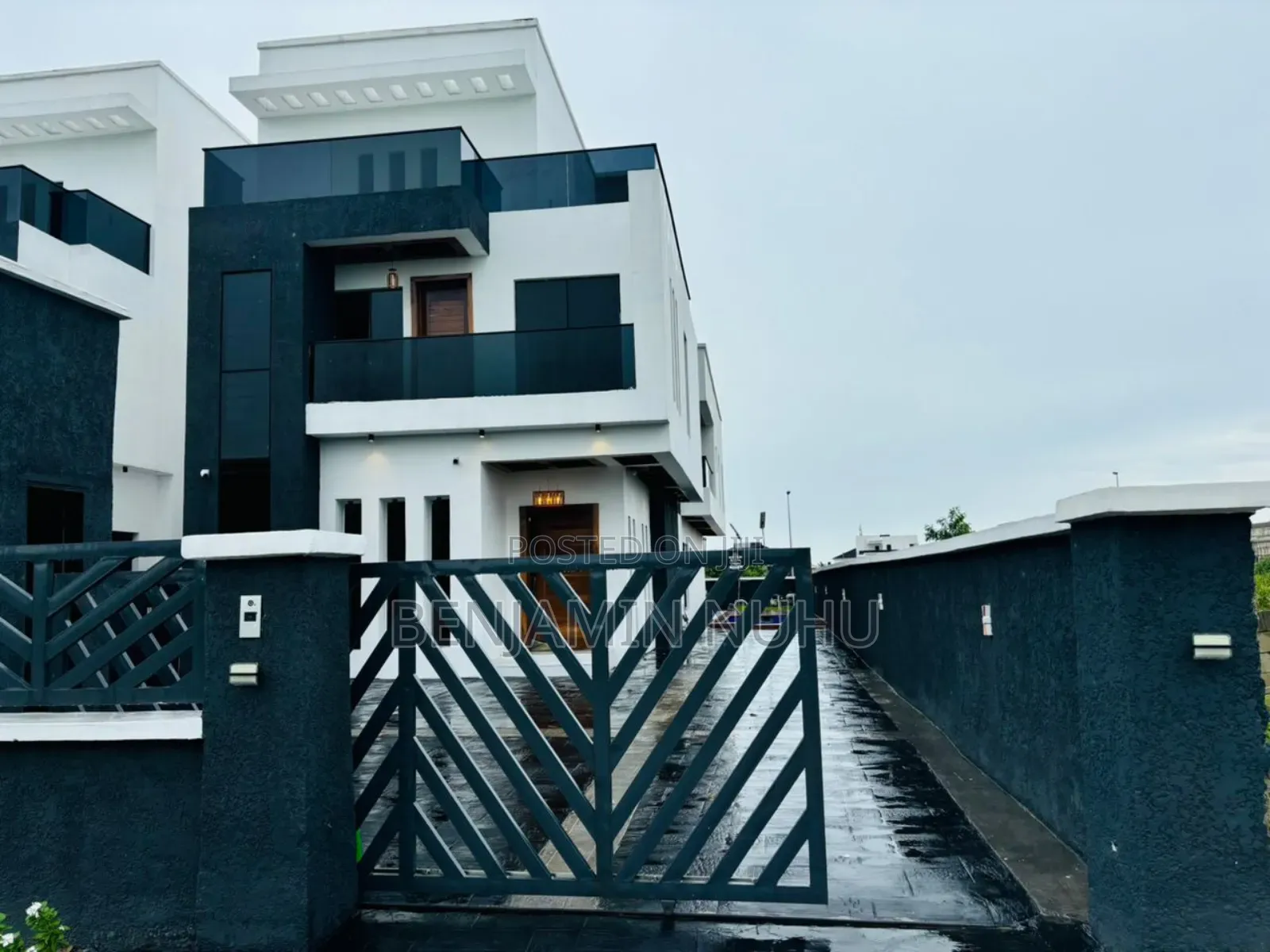 5bdrm Duplex in Royal Garden Estate, Lekki for sale in Lekki