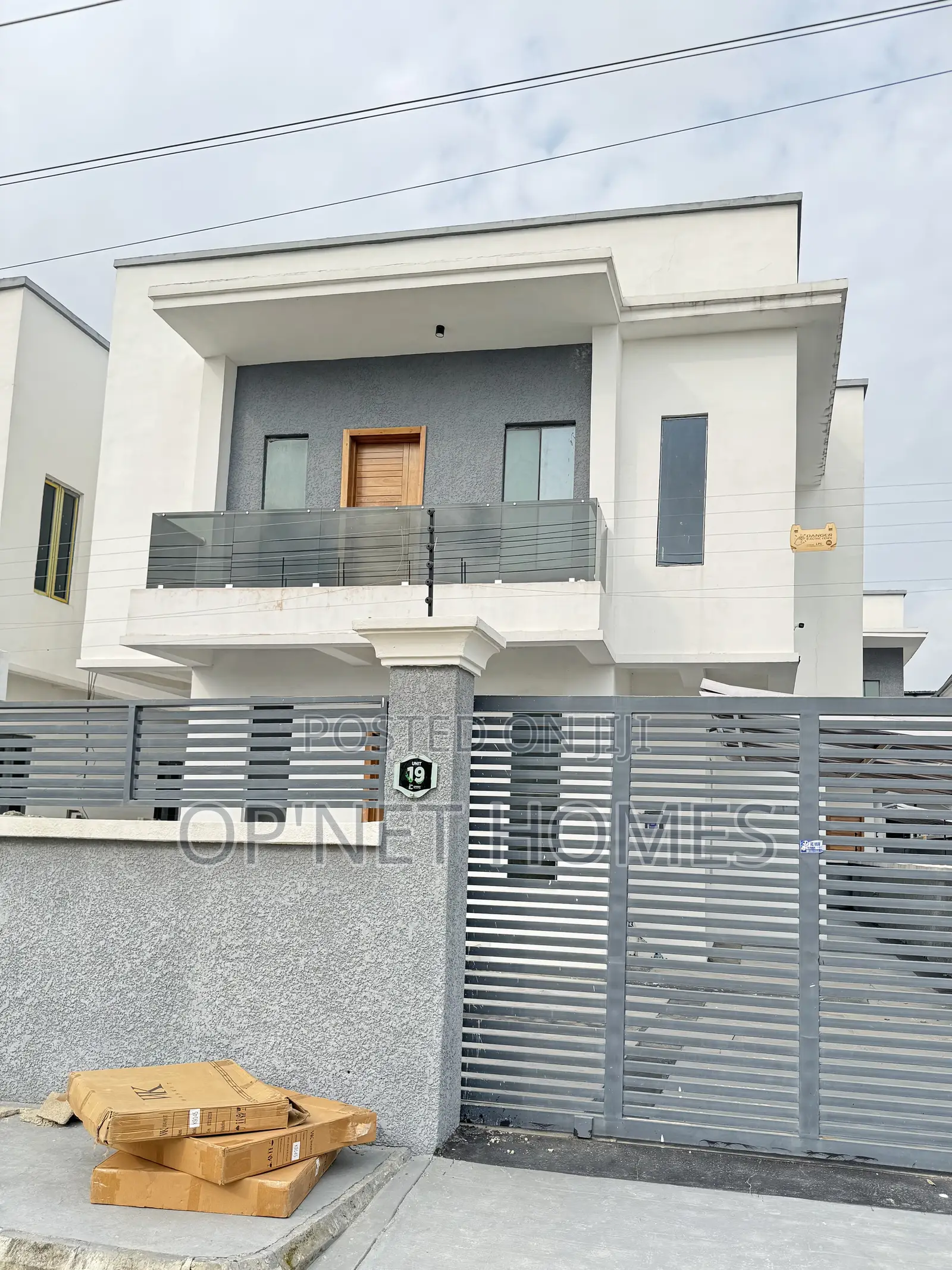 4bdrm Duplex in Harris Drive, Lekki for sale in Lekki