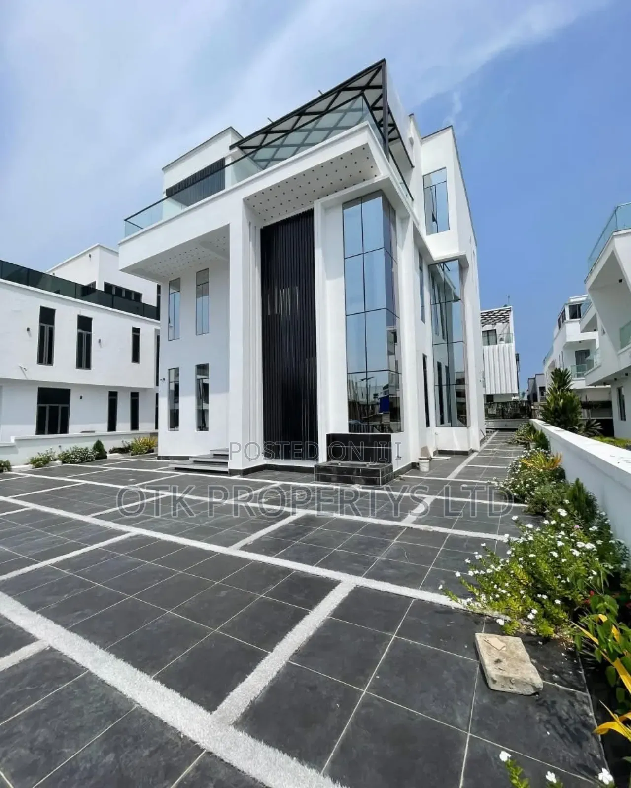 5bdrm Duplex in Osapa London Lekki  for sale in Osapa london