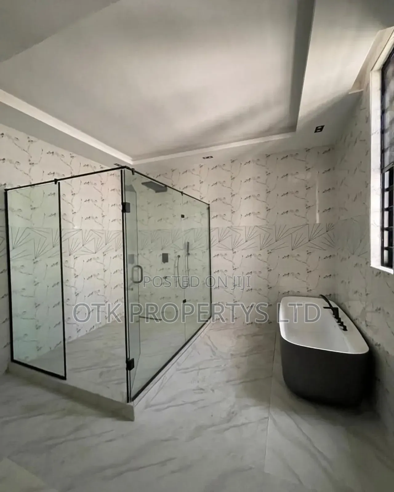 5bdrm Duplex in Osapa London Lekki  for sale in Osapa london