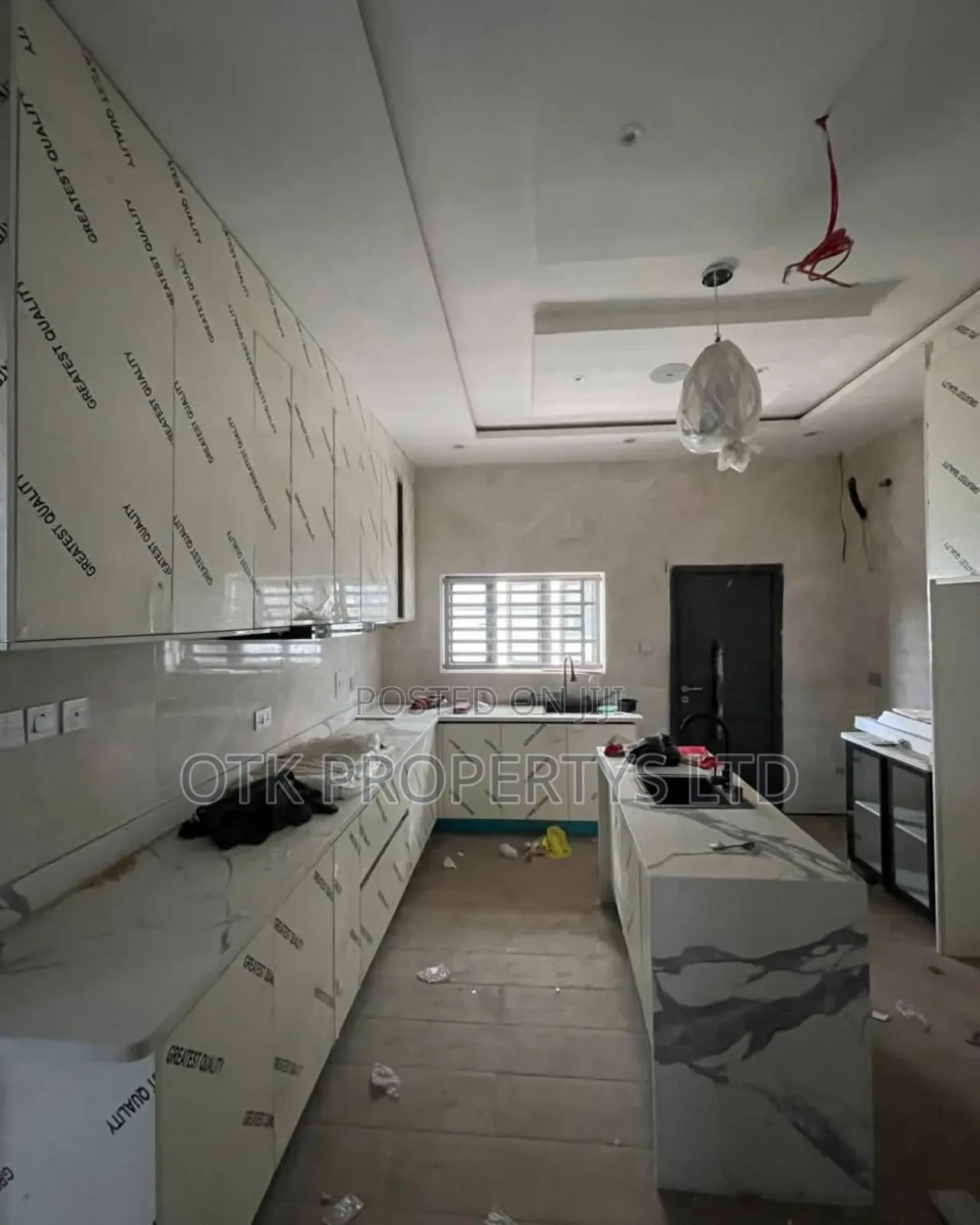 5bdrm Duplex in Osapa London Lekki for sale in Osapa london