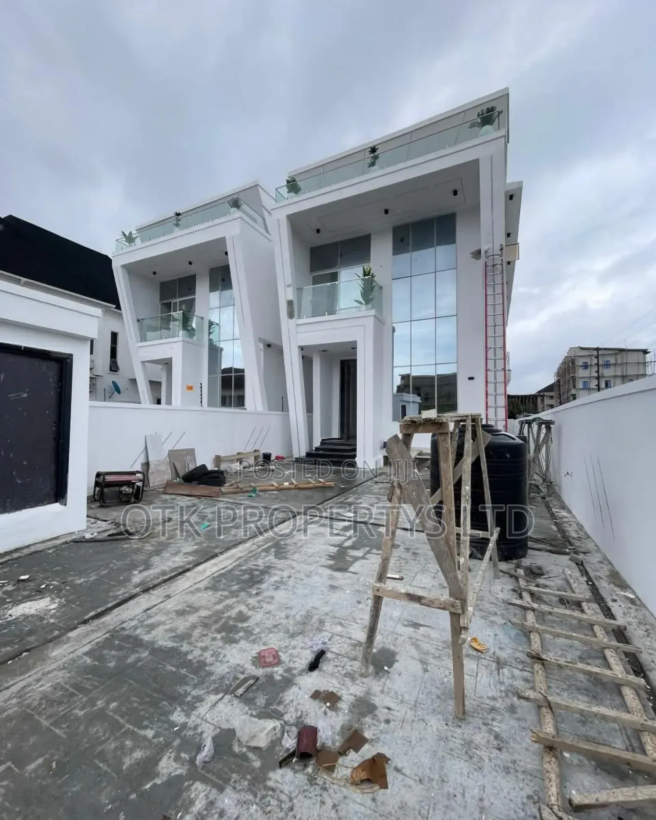 5bdrm Duplex in Ologolo Lekki Lagos, Osapa london for sale in Osapa london