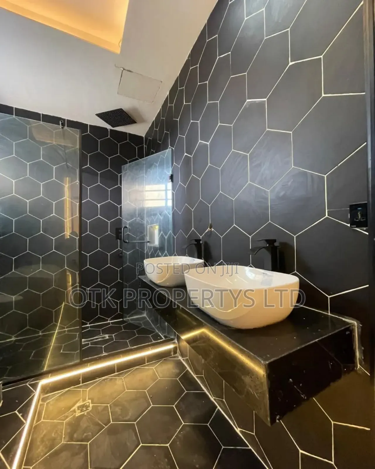 5bdrm Duplex in Ologolo Lekki Lagos, Osapa london for sale in Osapa london