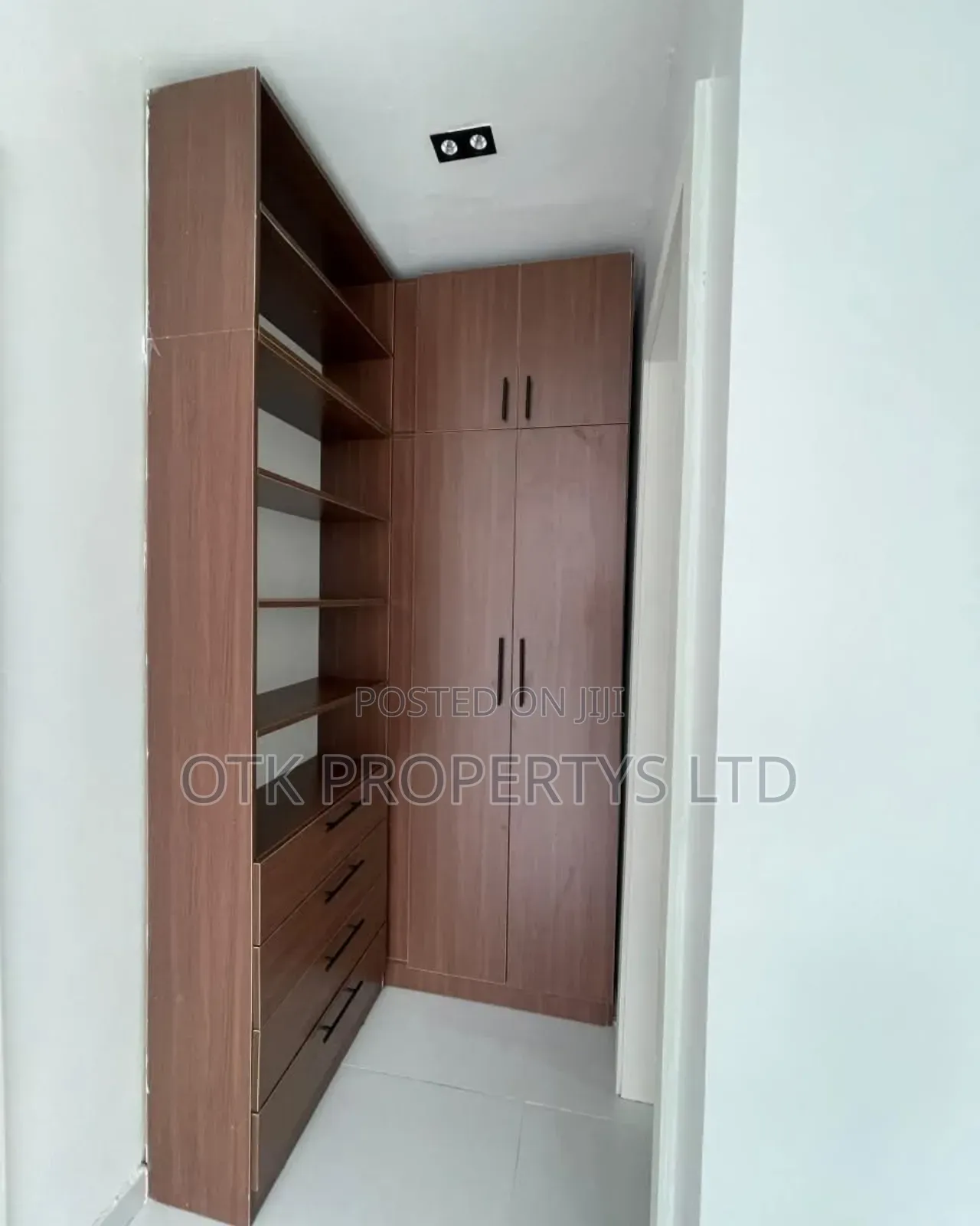 2bdrm Block of Flats in Ologolo Lekki Lagos for sale in Ologolo