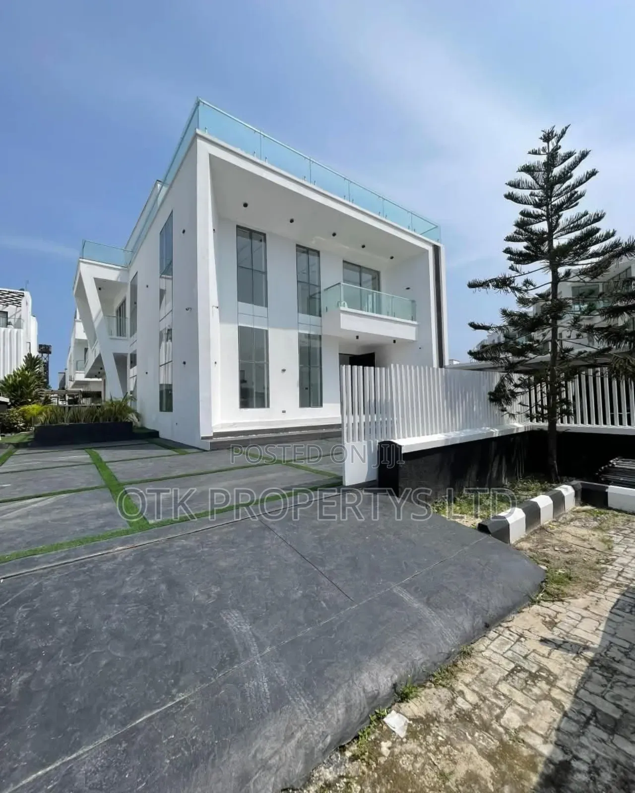 5bdrm Duplex in Osuapa London Lekki  for sale in Osapa london