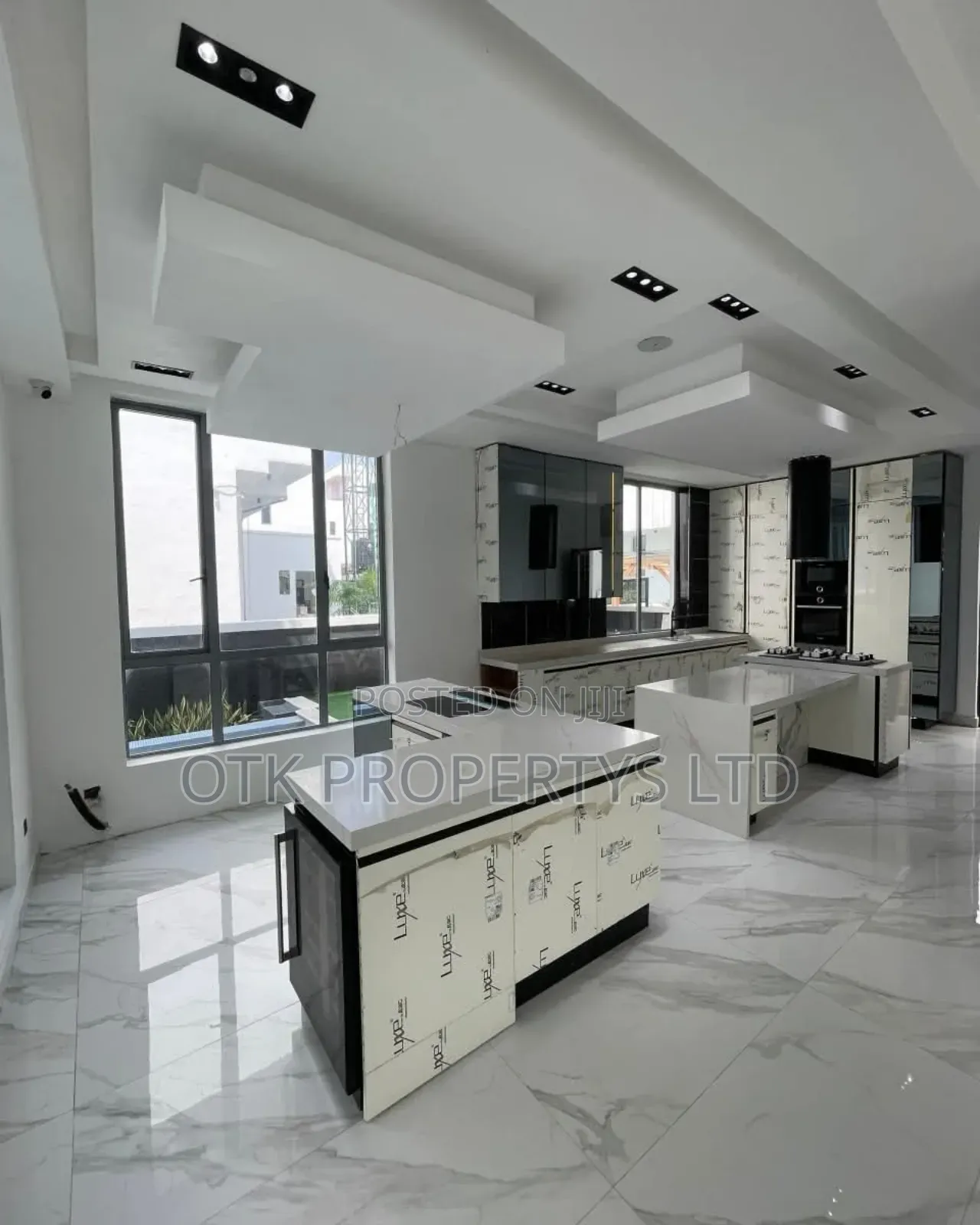 5bdrm Duplex in Osuapa London Lekki  for sale in Osapa london
