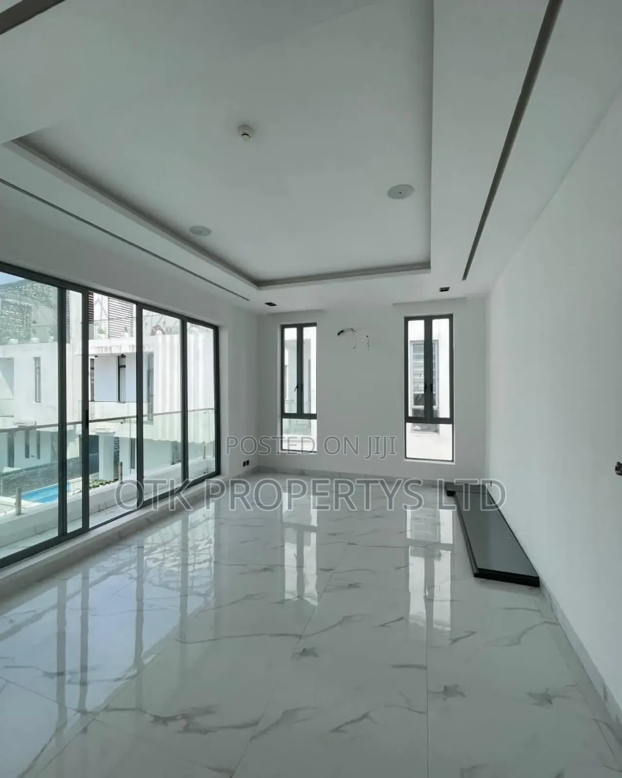 5bdrm Duplex in Osuapa London Lekki  for sale in Osapa london