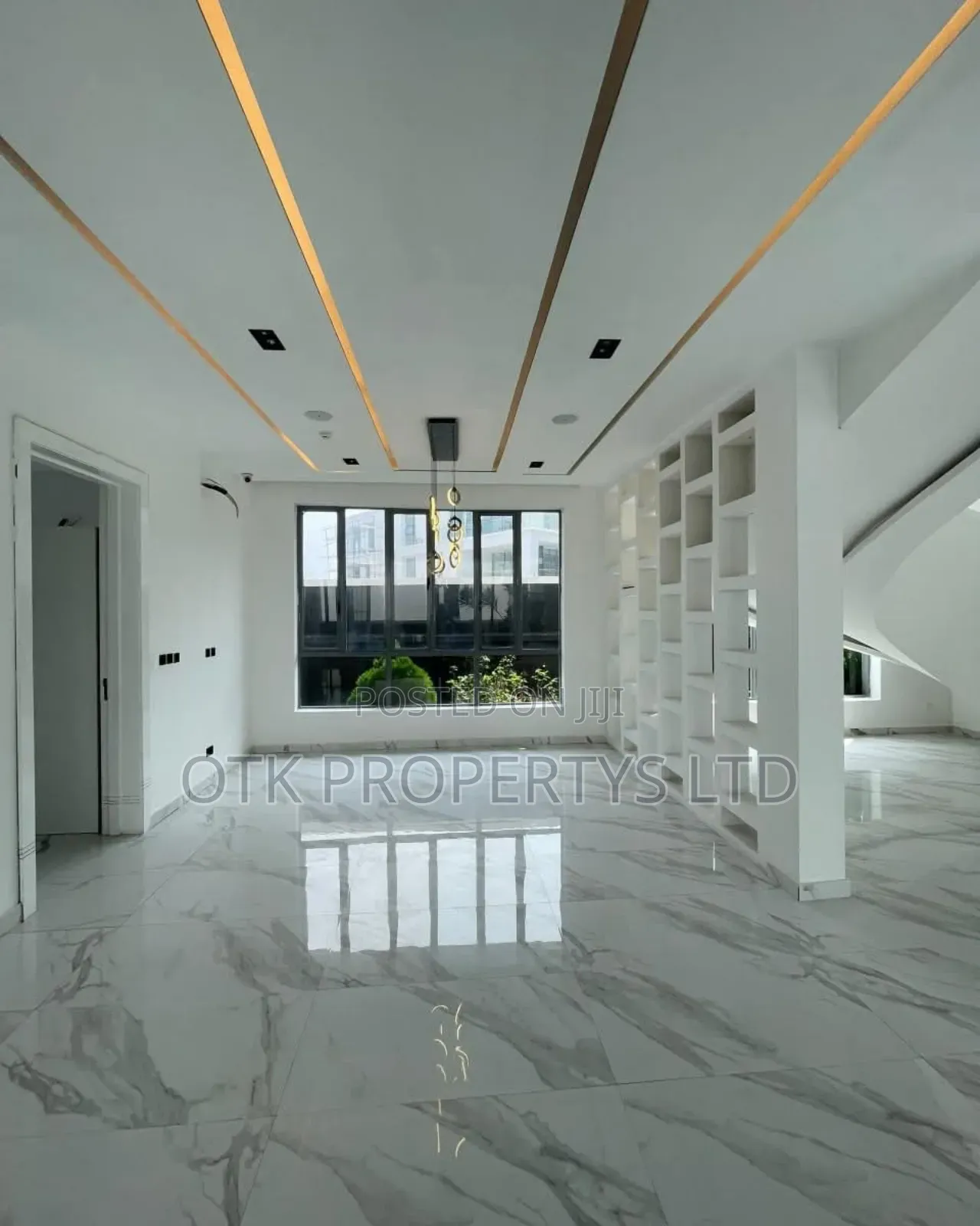 5bdrm Duplex in Osuapa London Lekki  for sale in Osapa london
