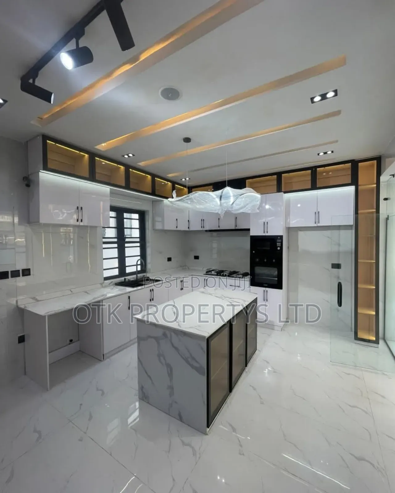 5bdrm Duplex in Ajah Lagos, Ikate-Elegushi for sale in Ikate-Elegushi