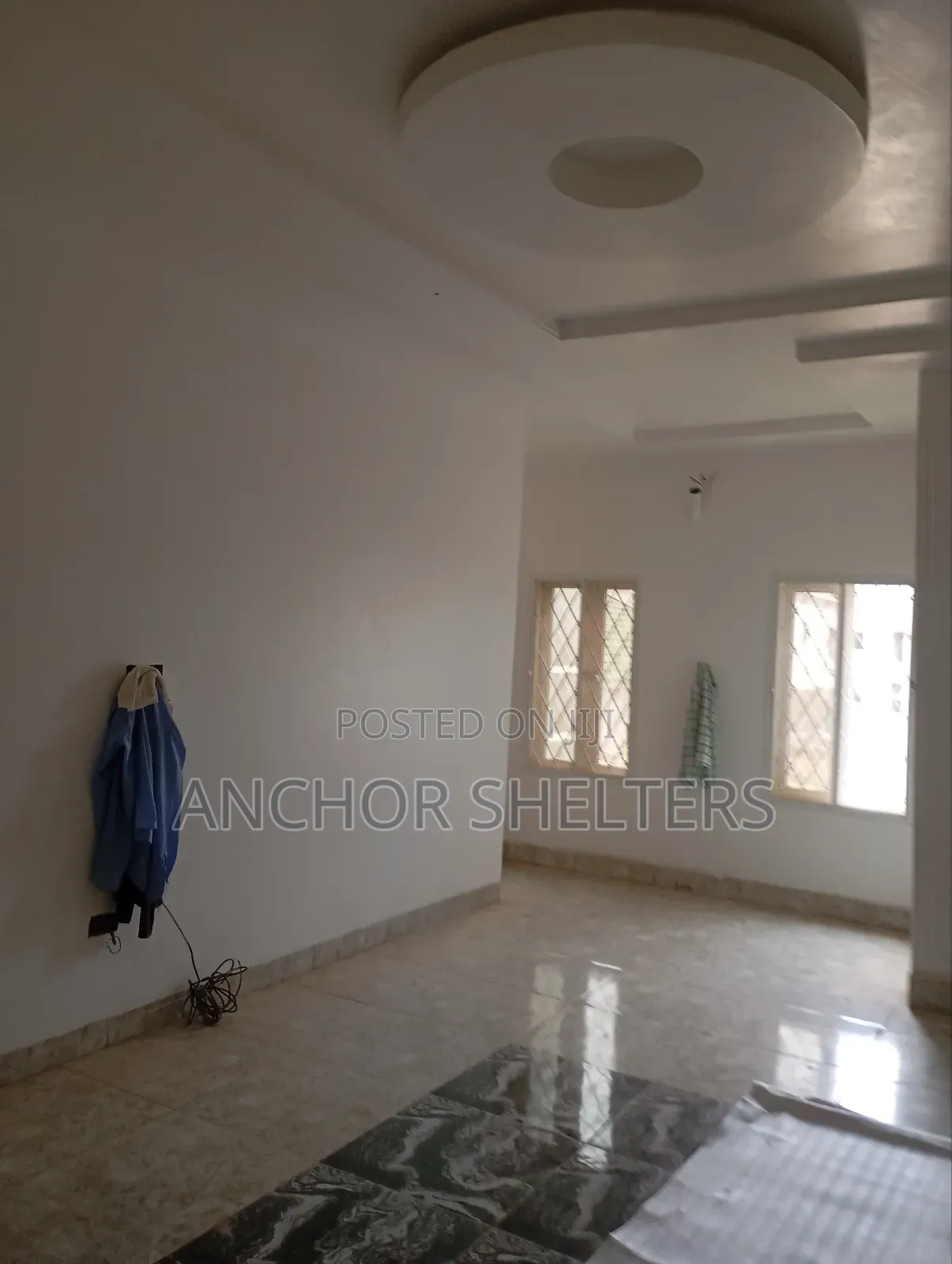 6bdrm Duplex in Along Von Road Lugbe for sale in Lugbe District
