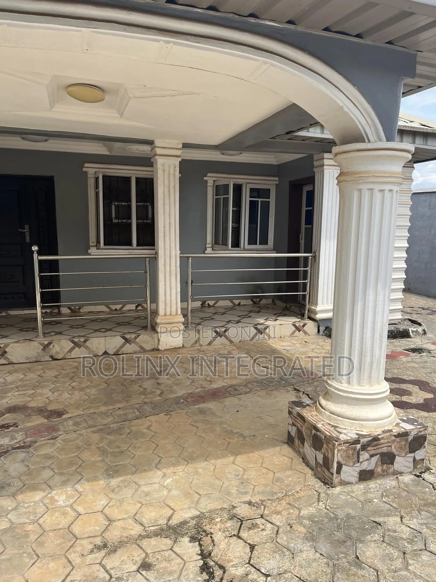 4bdrm Bungalow in Pillar Estate, Akala Express for sale in Akala Express