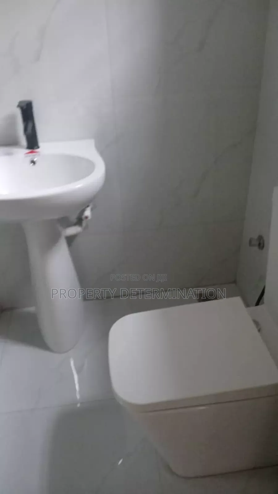 5bdrm Duplex in GRA Phase 2 Shangisha for sale in GRA Phase 2 Shangisha