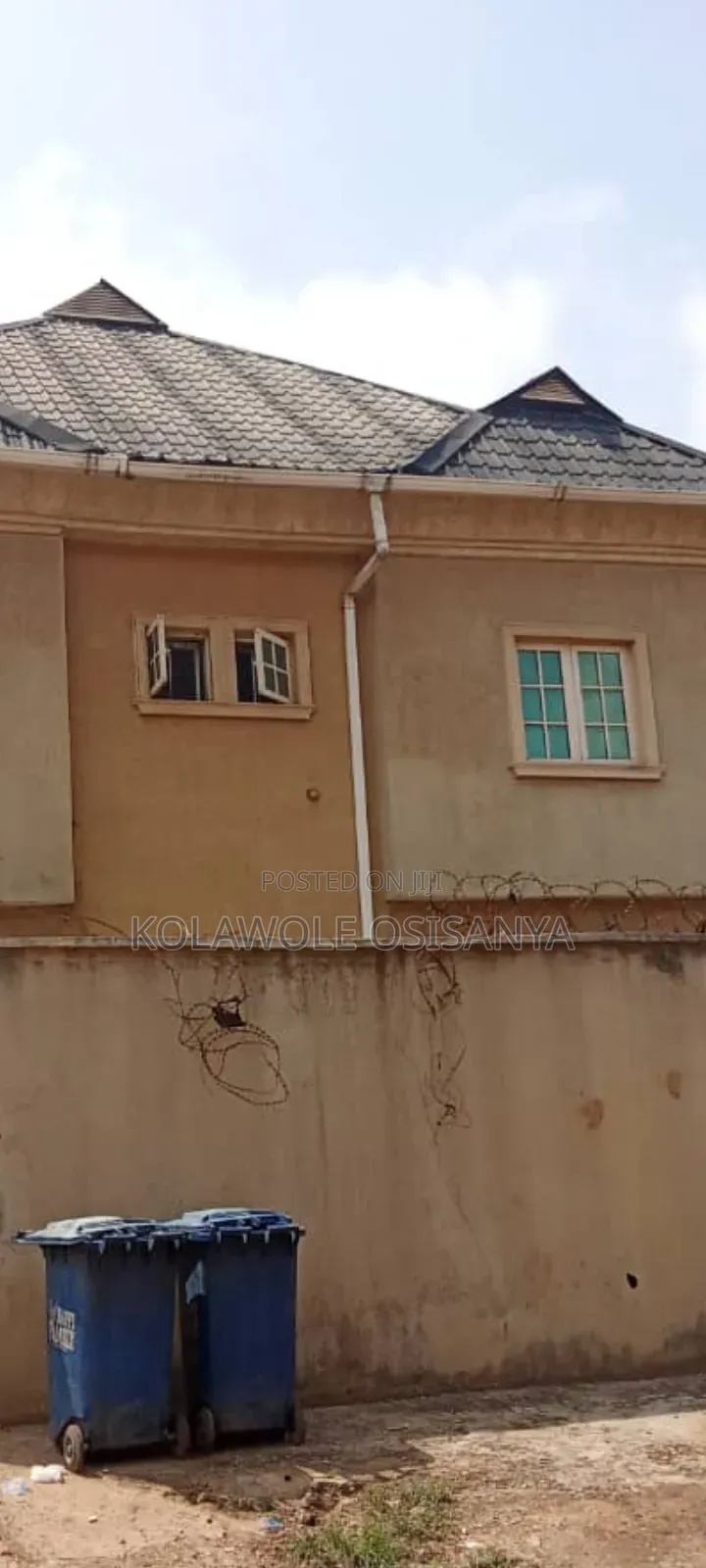 2bdrm Block of Flats in Iseri Olofin for sale in Iseri Olofin