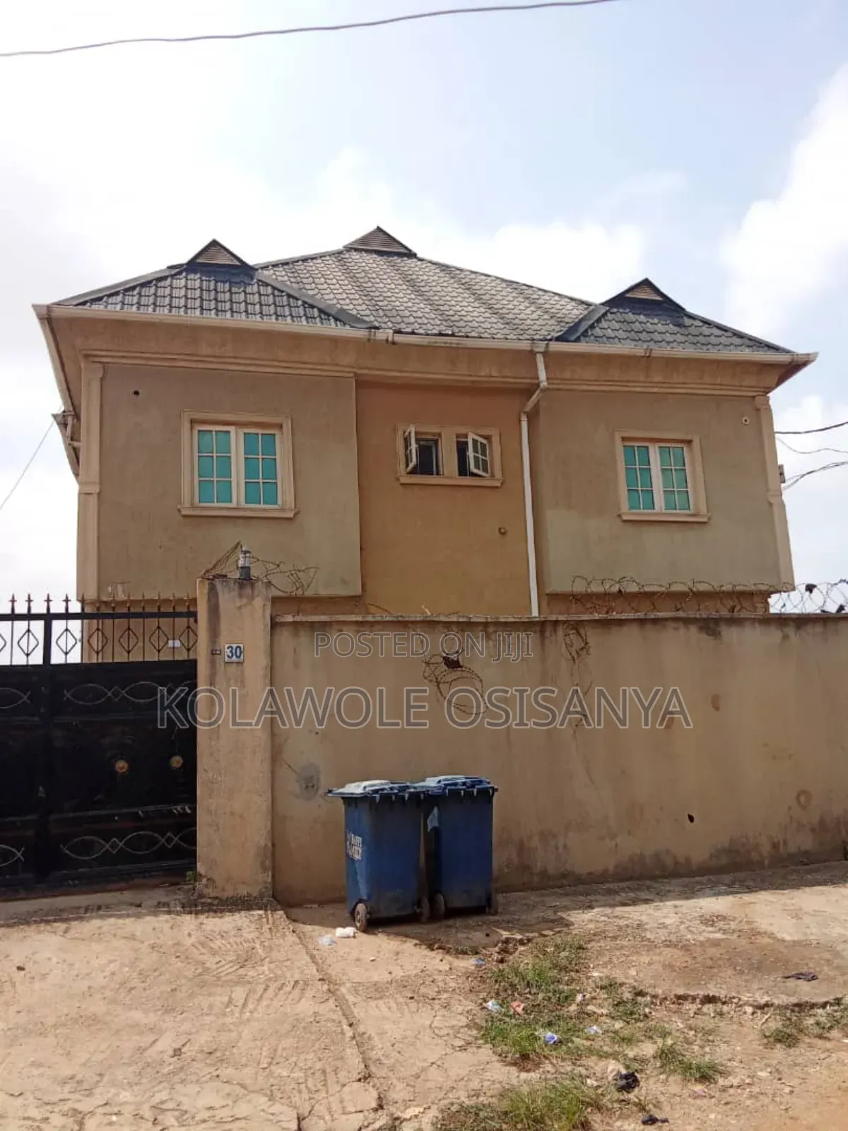 2bdrm Block of Flats in Iseri Olofin for sale in Iseri Olofin