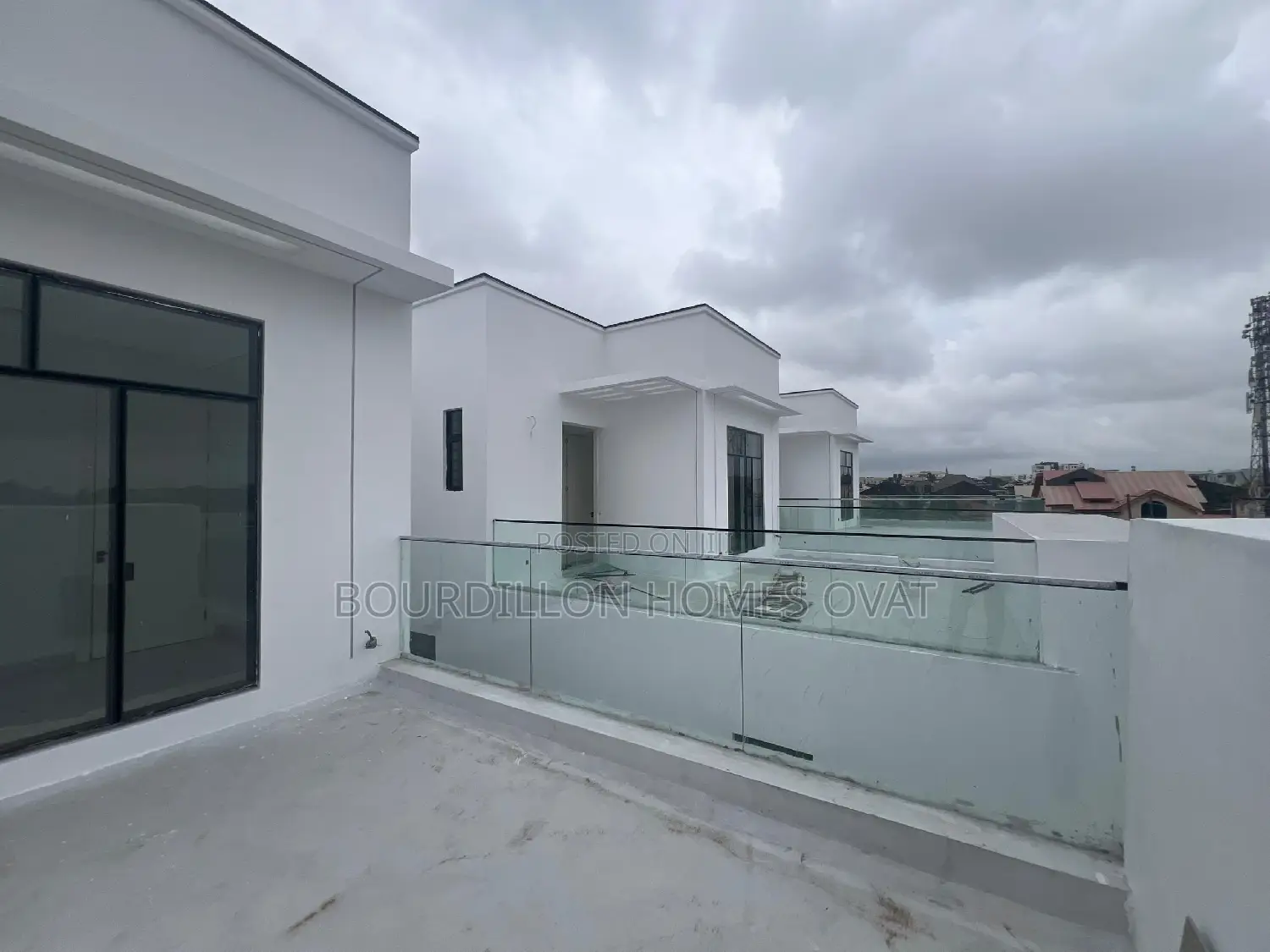 5bdrm Duplex in Lekki Phase 1 for sale in Lekki Phase 1