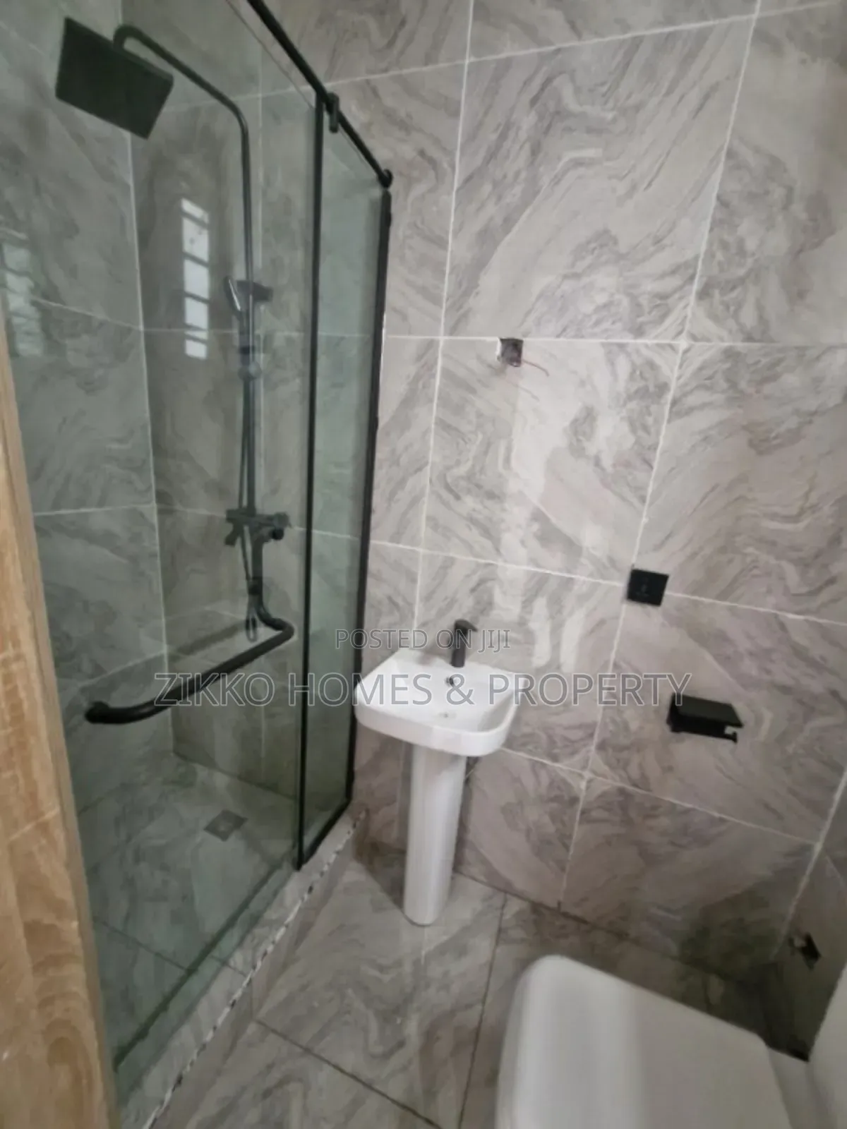 4bdrm Duplex in Ajah, Lekki for sale in Lekki