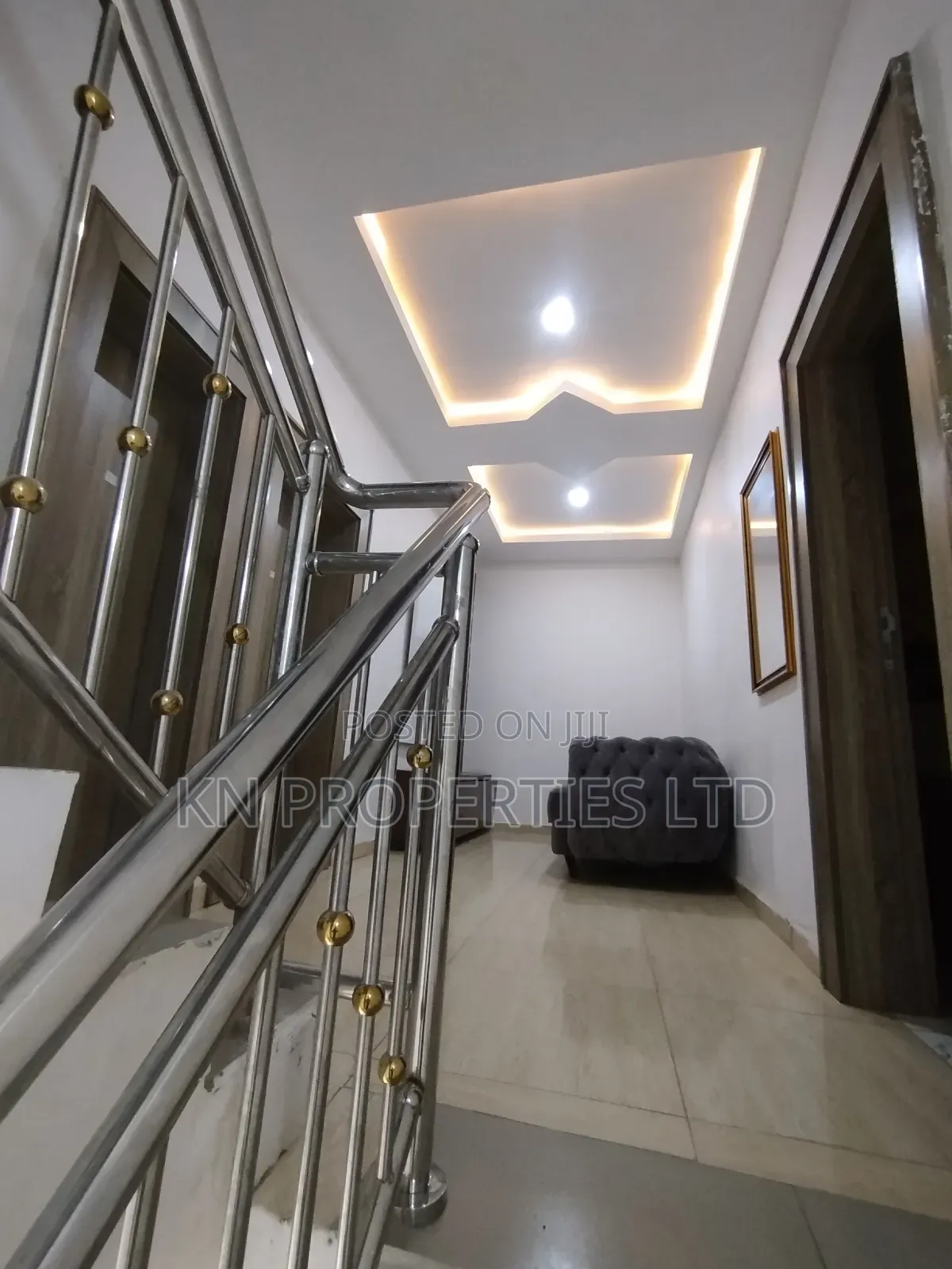 4bdrm Townhouse / Terrace in Diploma Zone Gusape, Guzape District in Guzape District