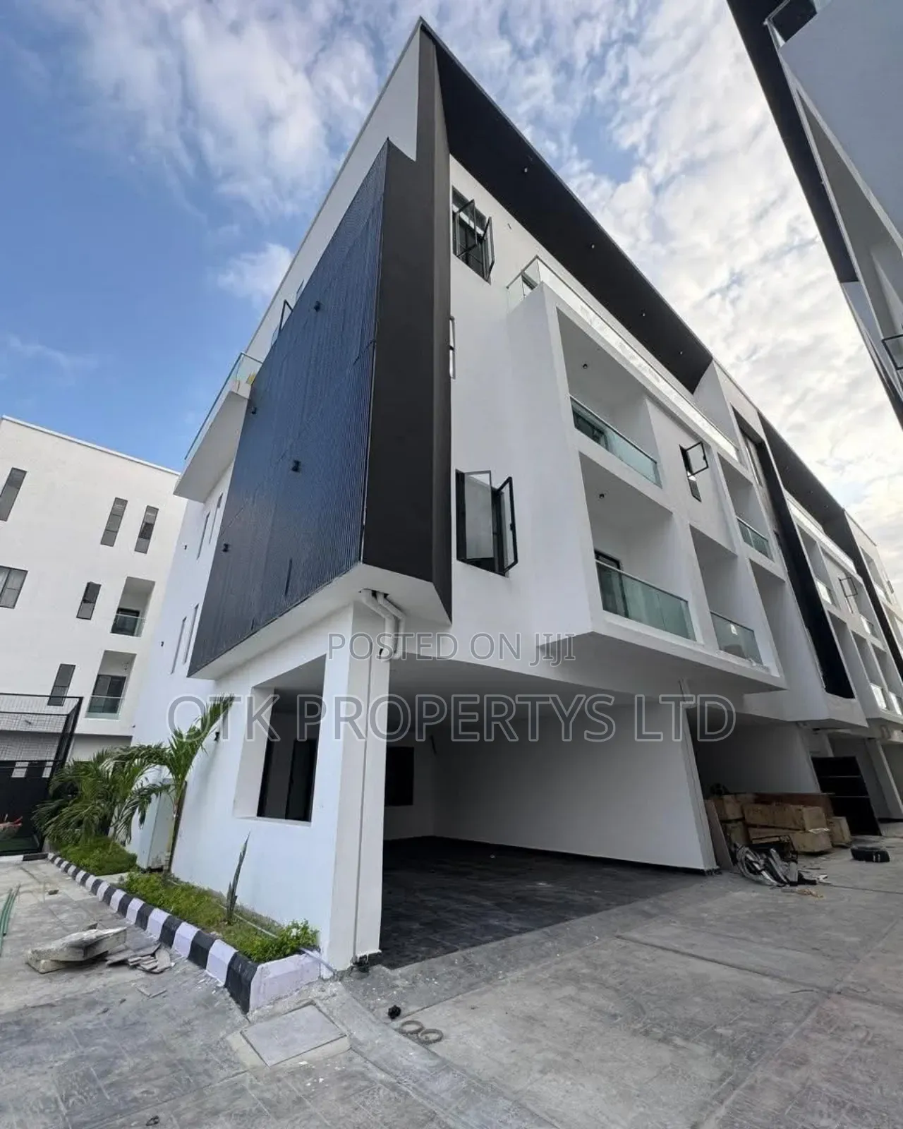 4bdrm Duplex in Kate, Lekki Lagos for sale in Lekki