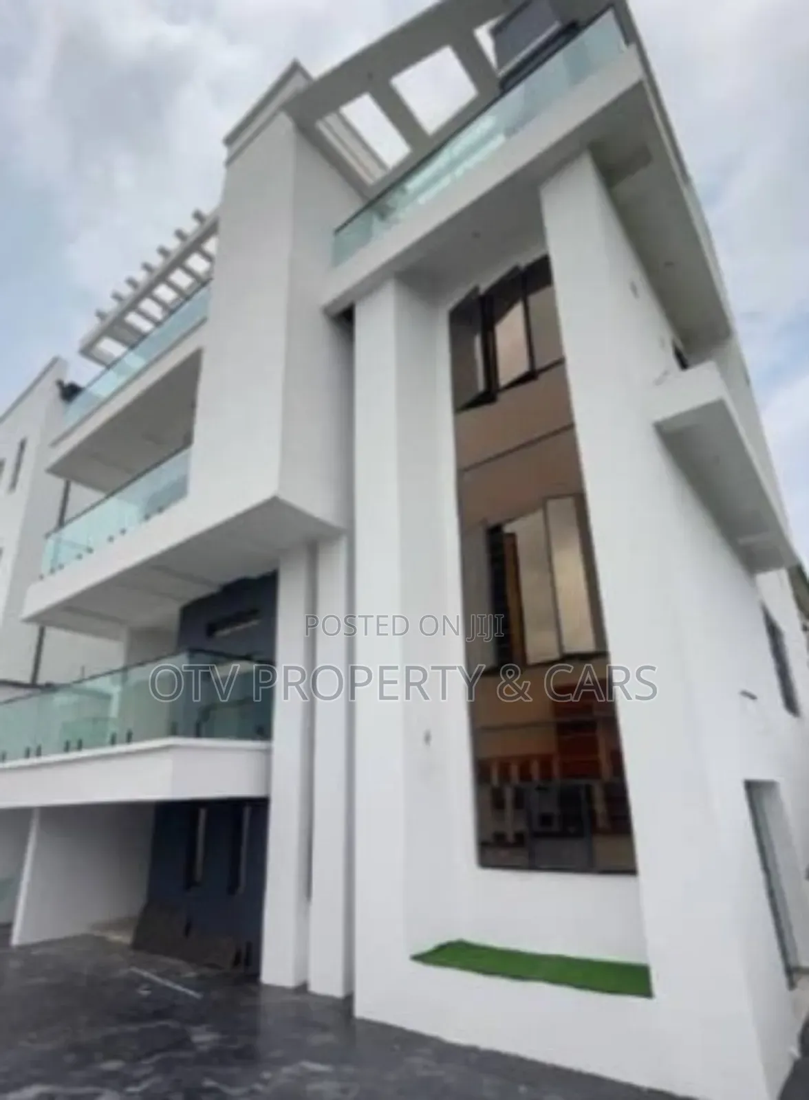 Furnished 5bdrm Duplex in GRA Phase 1 for sale in GRA Phase 1
