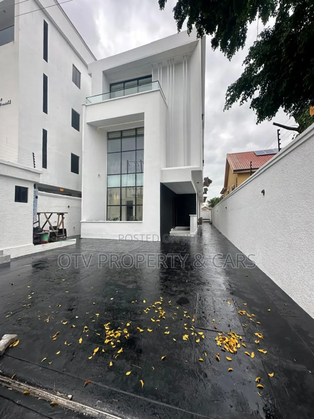Furnished 5bdrm Duplex in Lekki Phase 1 for sale in Lekki Phase 1