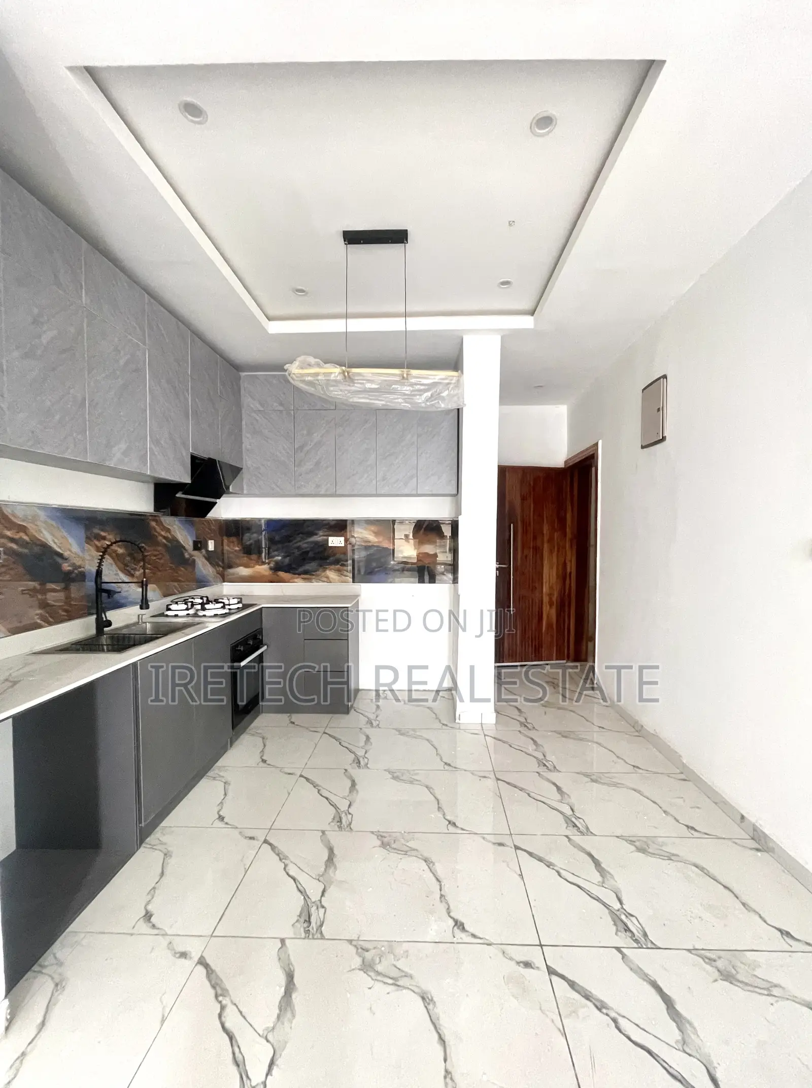 2bdrm Apartment in Ologolo, Lekki for sale in Lekki
