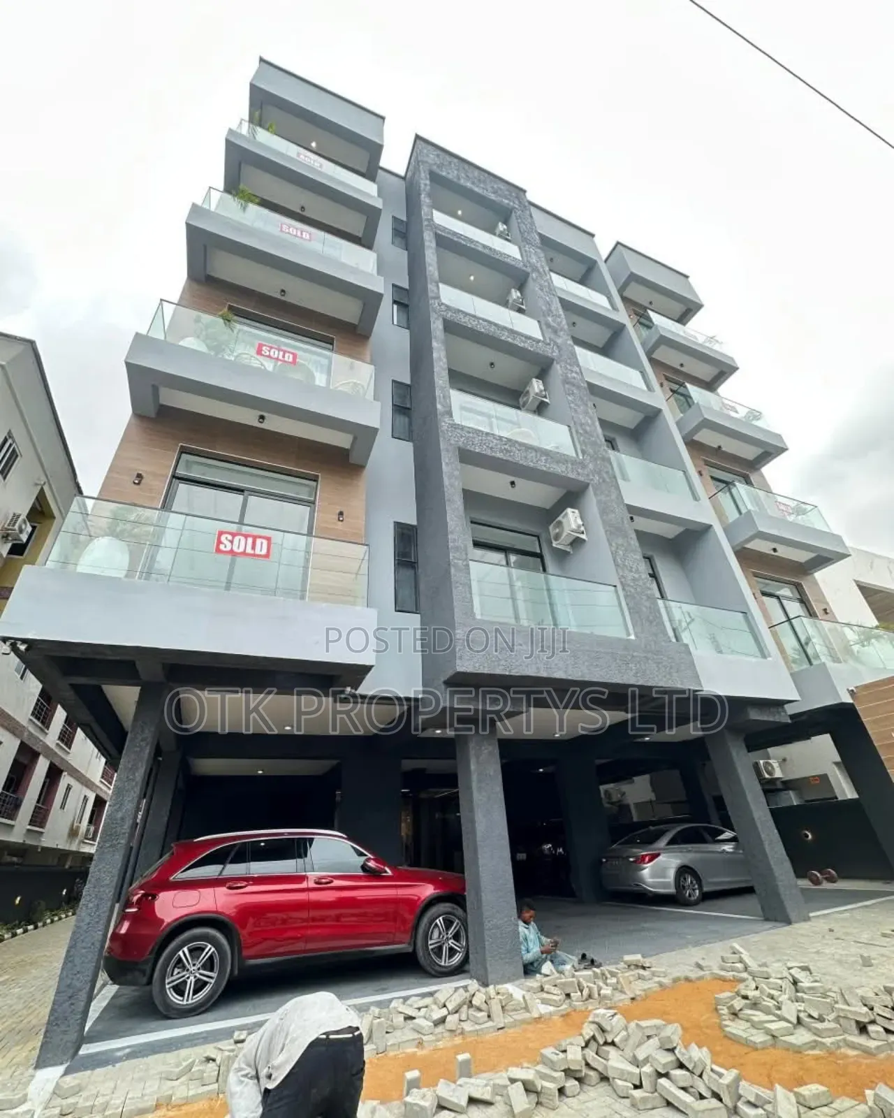 2bdrm Block of Flats in Ikate Lekki Lagos for sale in Lekki