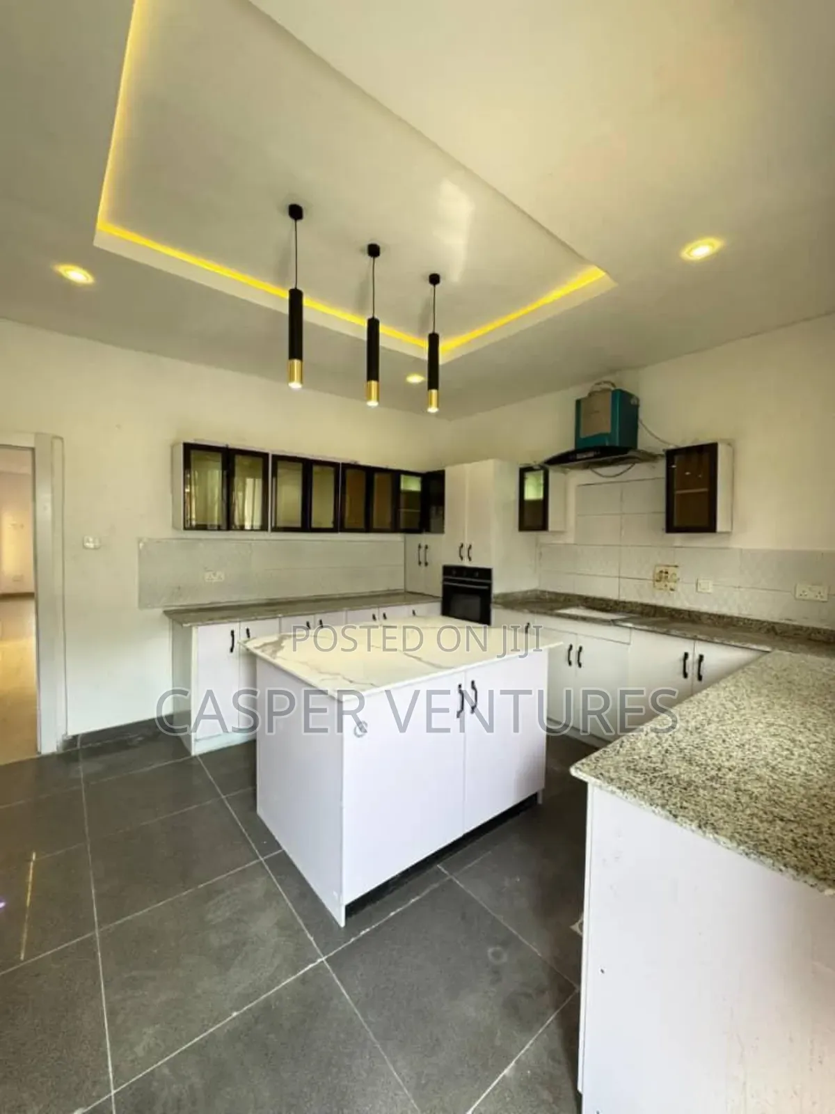 4bdrm Duplex in Lekki County, Ikota for sale in Ikota