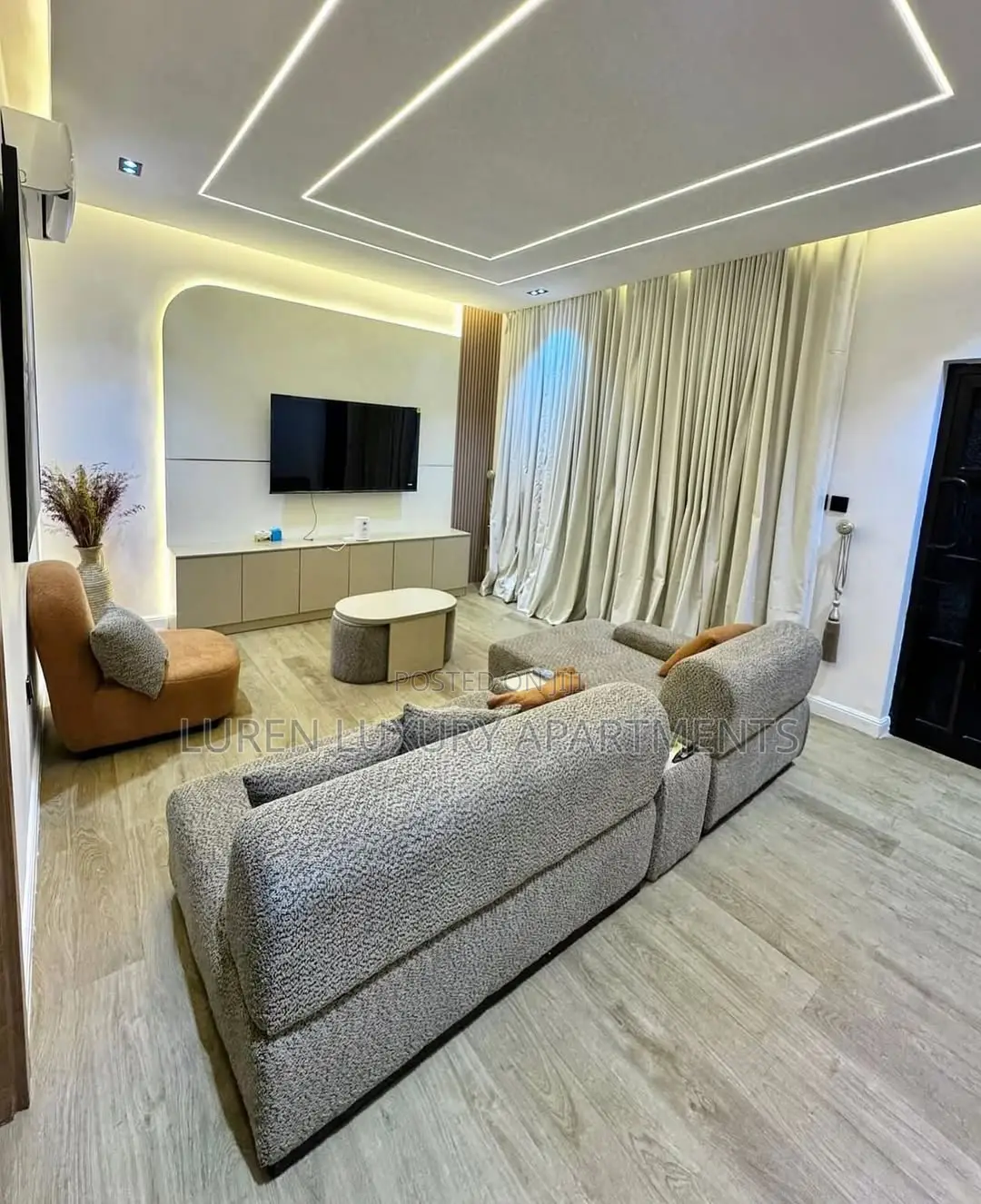 1 Bedroom Fully Automated Luxury Apartment At Wuse 2, Abuja in Wuse 2