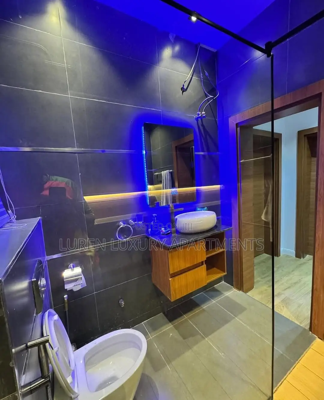 1 Bedroom Fully Automated Luxury Apartment At Wuse 2, Abuja in Wuse 2
